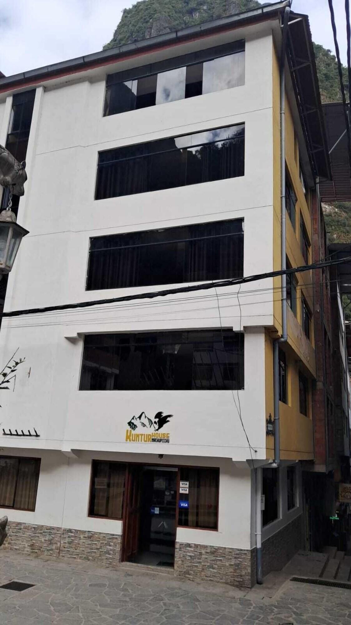 Varios Hotel Kuntur House