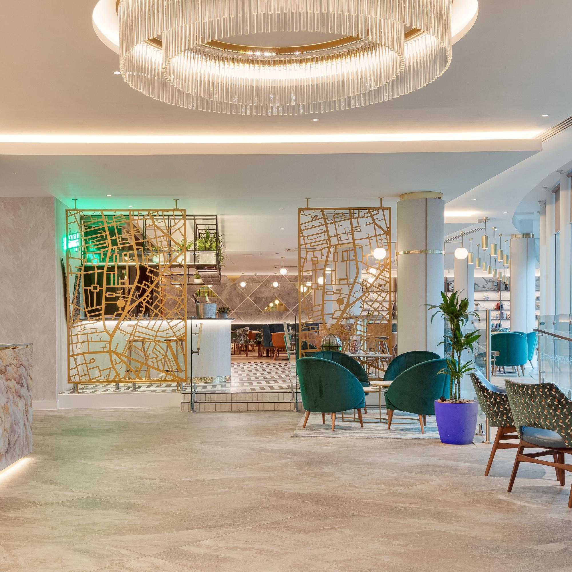 Vista Lobby Hilton London Angel Islington