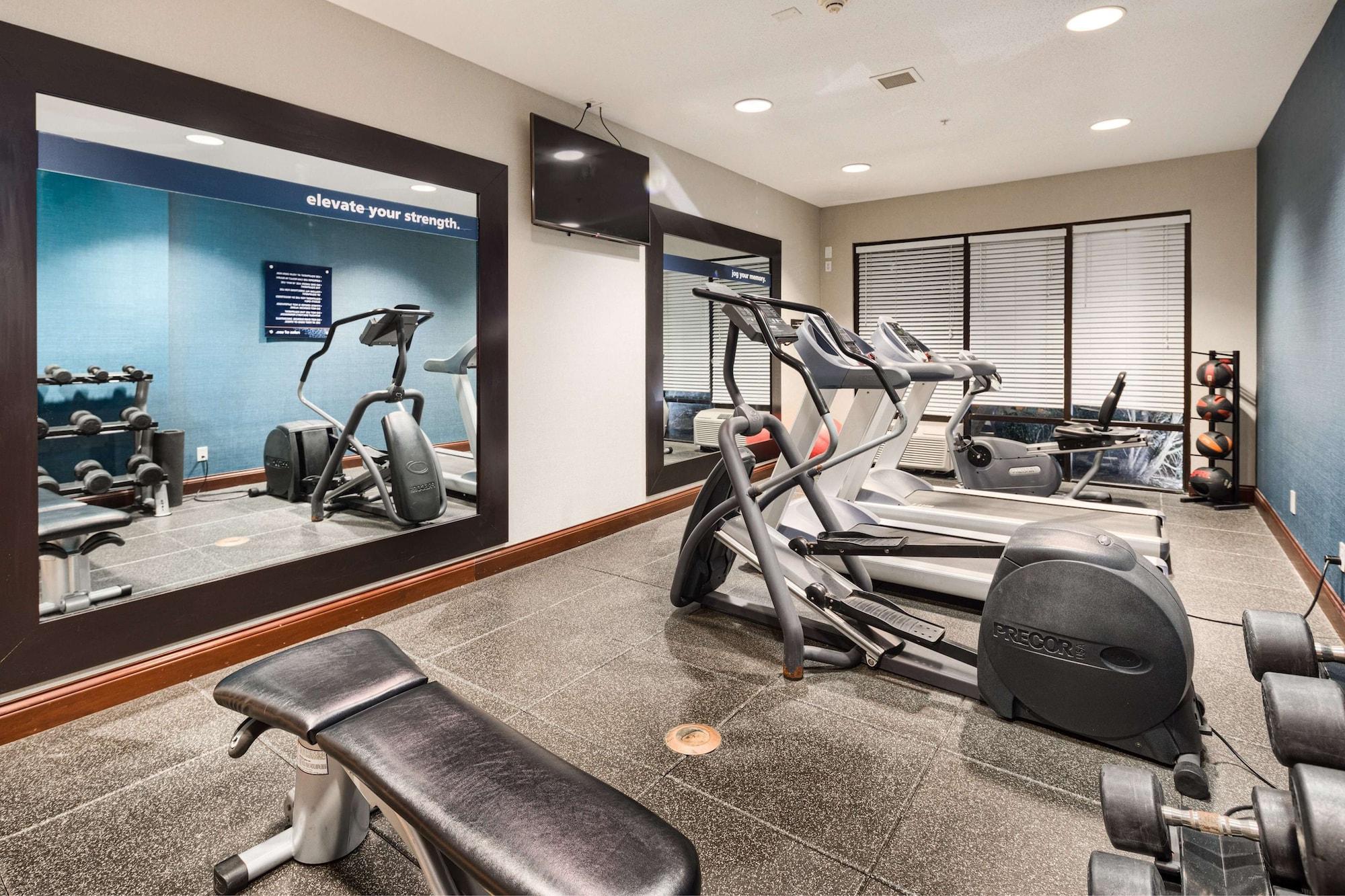 Gimnasio Hampton Inn Louisville - Northeast