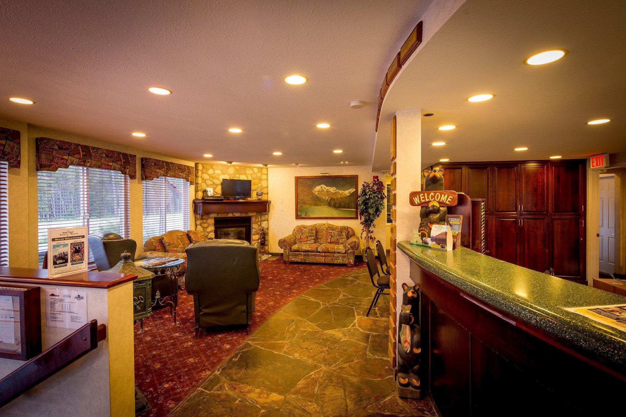 Vista Lobby Mount Robson Inn