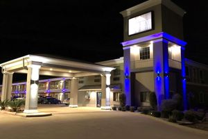 Alojamiento - Executive Inn & Suites Joaquin