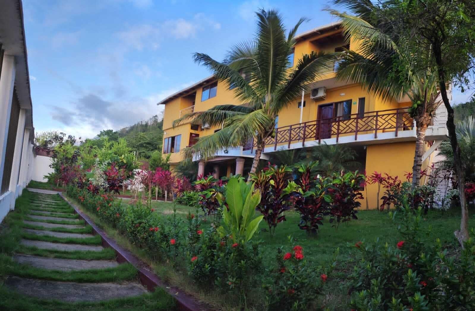 Vista Exterior Hotel Soberao