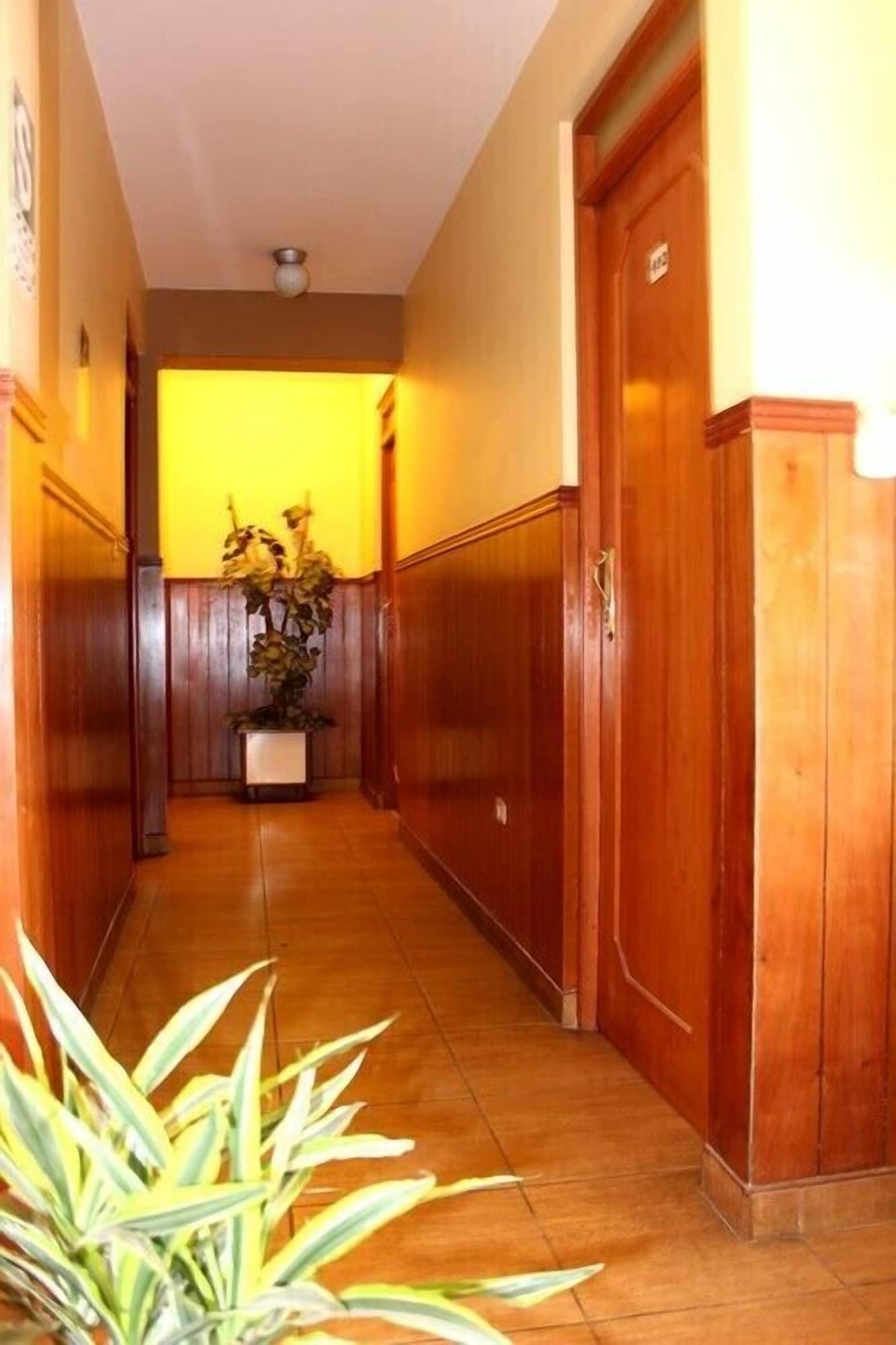 Varios Hotel El Tumi 2