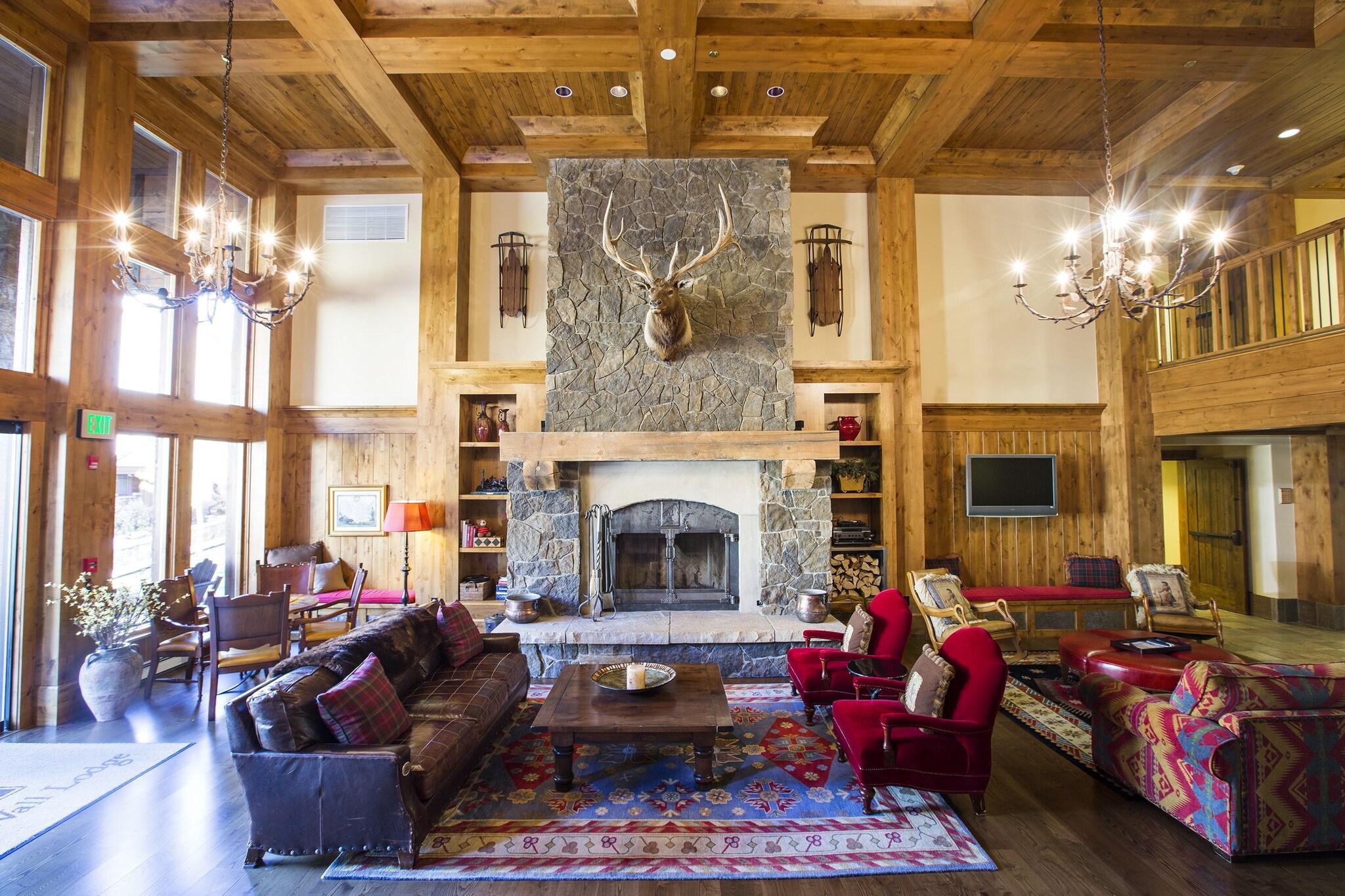 Vista Lobby WestWall Lodge