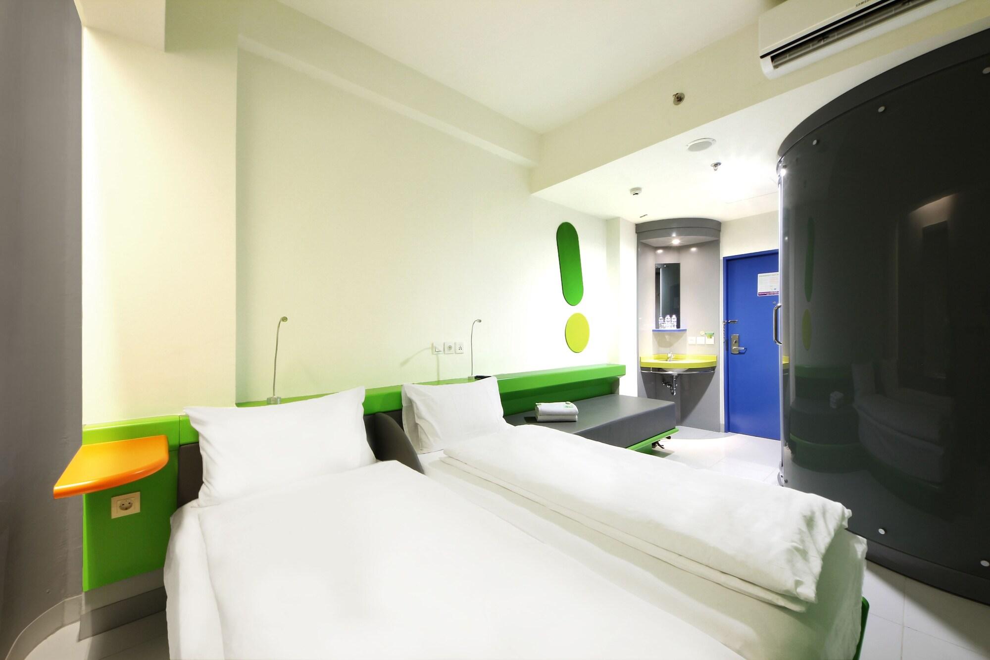 Varios POP! Hotel Tebet Jakarta