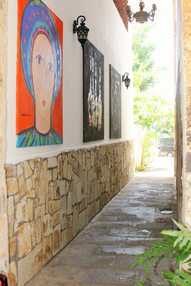 Varios La Posada del Arcangel