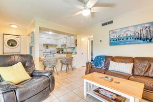 Alquiler Vacacional - Cute Cocoa Beach Condo w/ Pool & Beach Access!