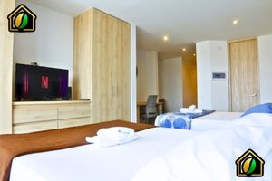 Alquiler Vacacional - Oasis in Zona T with 2 Queen Beds, Pool, Sauna & Gym