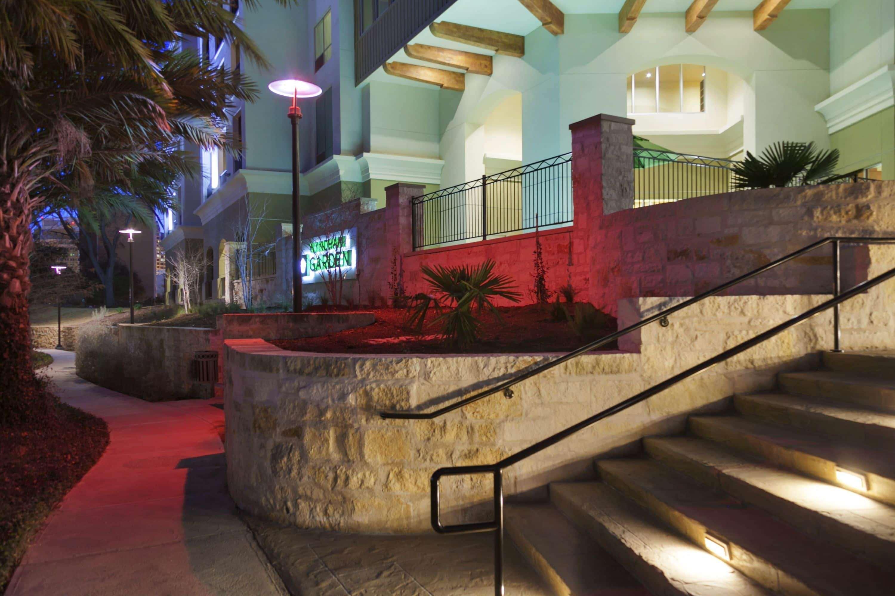 Vista Exterior Sol Cypress San Antonio; Marriott Tribute Portfolio