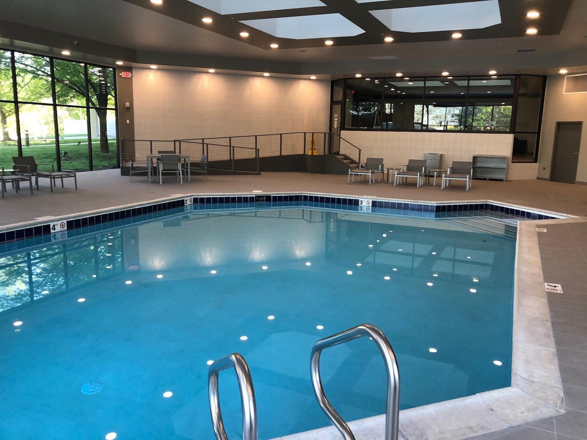 Vista Piscina Marriott Wichita