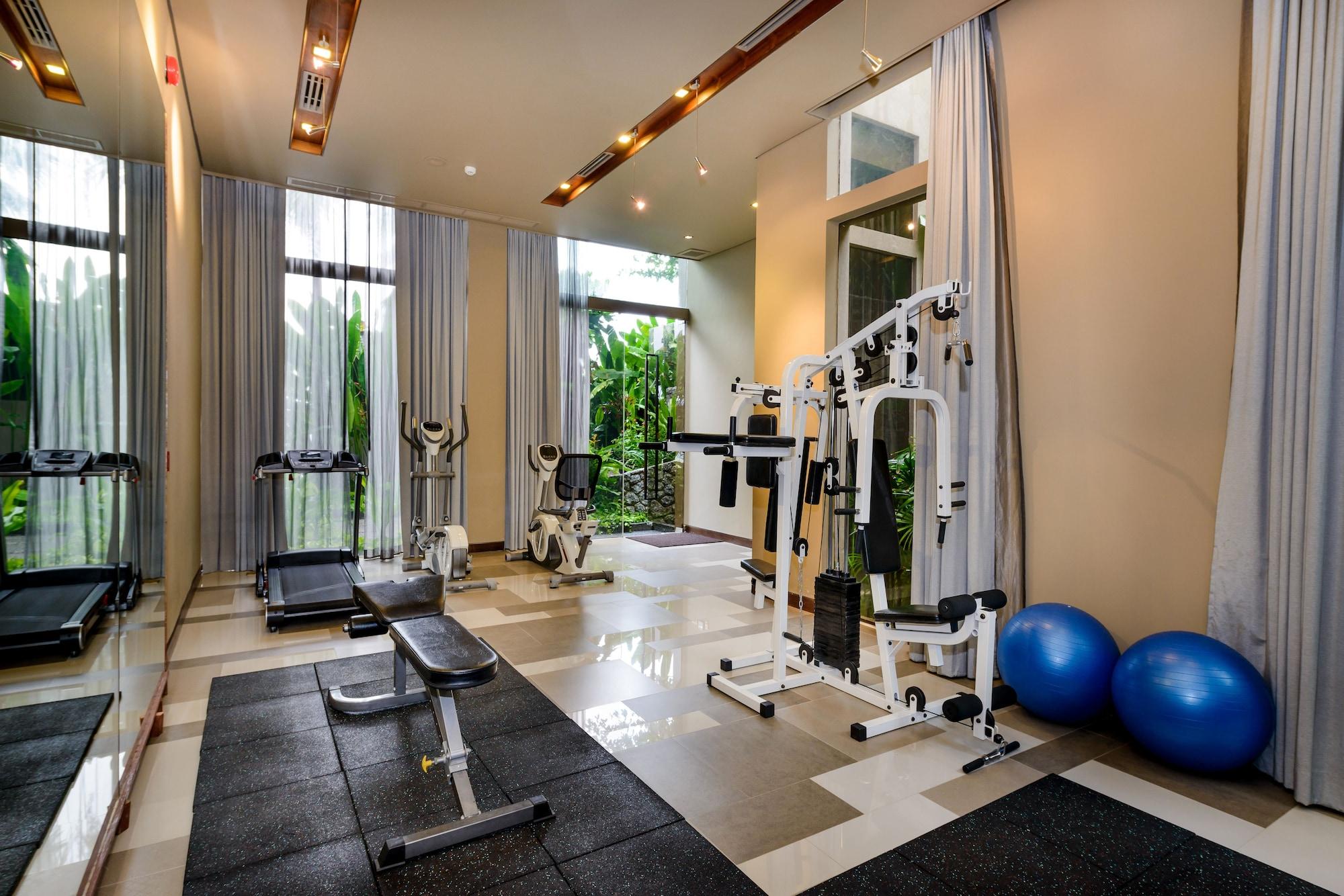 Gimnasio Impiana Private Villas Kata Noi