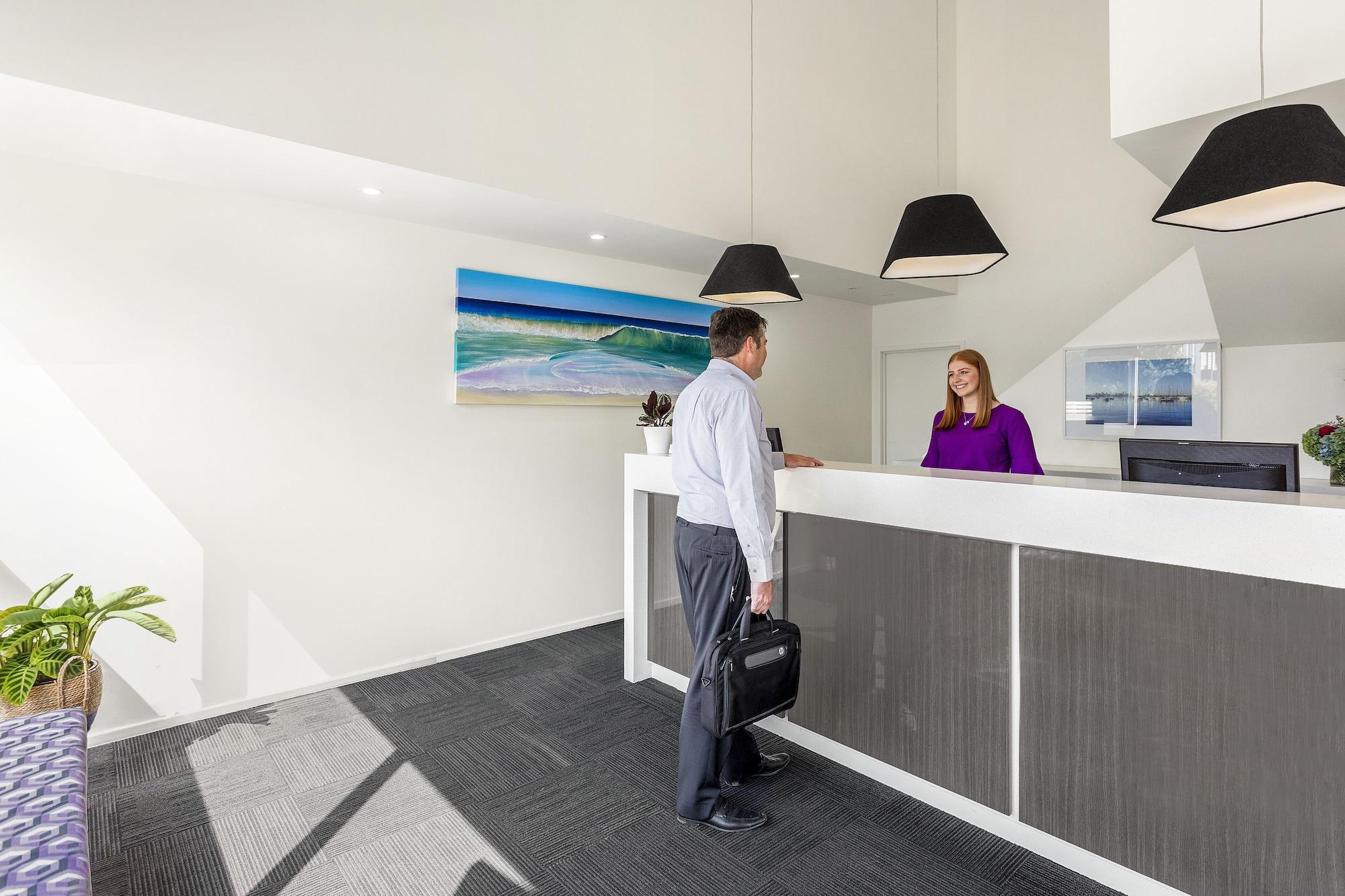 Vista Lobby Quest Williamstown North