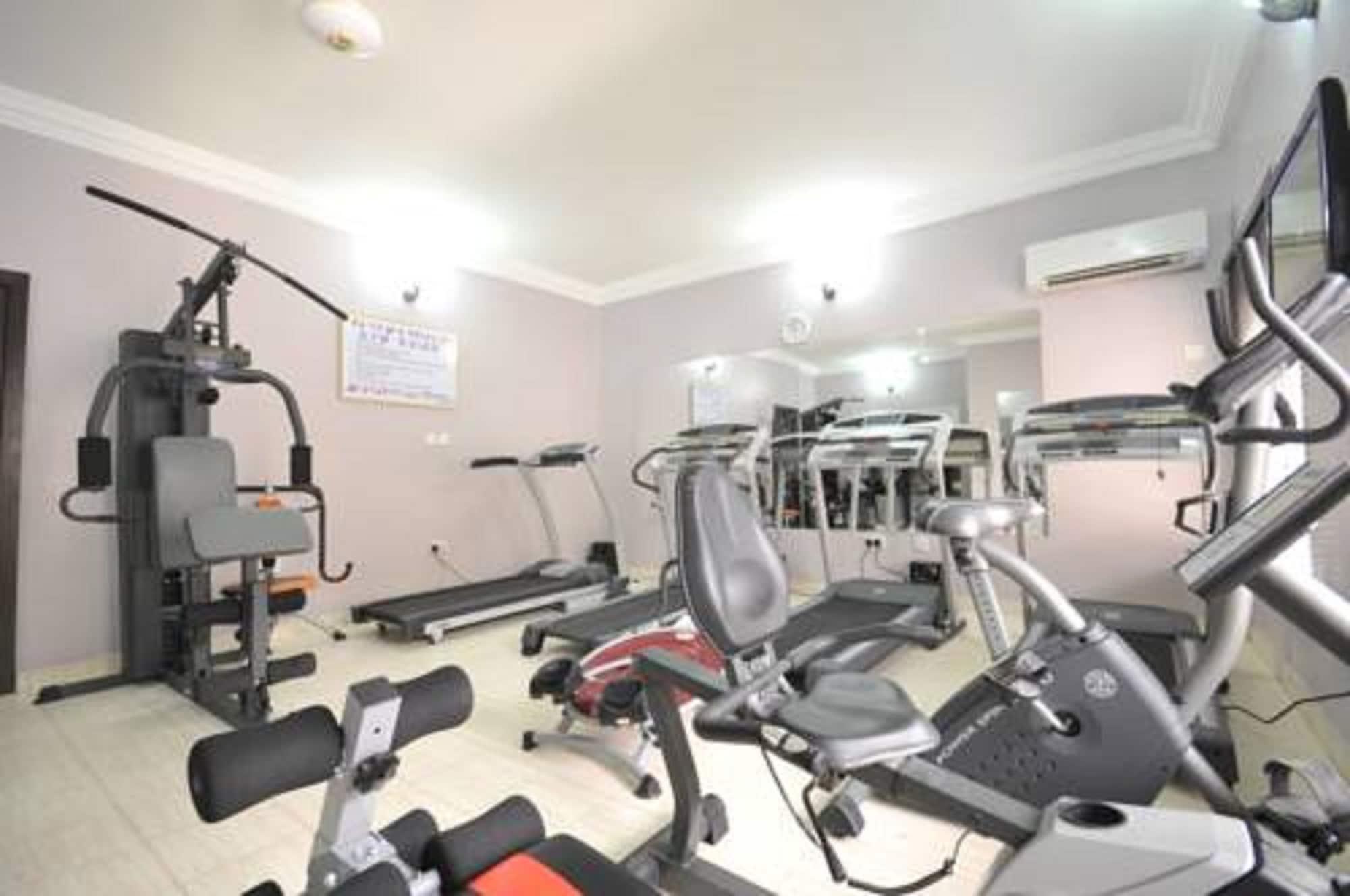 Gimnasio Sheer Luxury Apartments and Suites