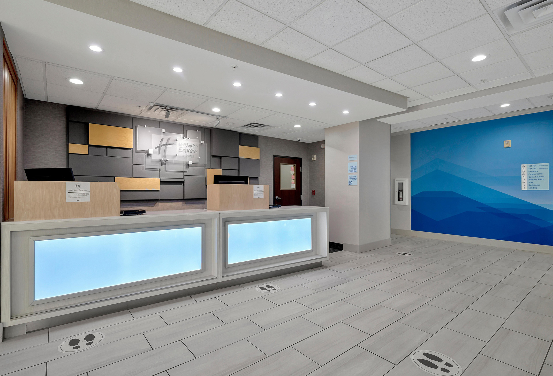 Vista Lobby Holiday Inn Express & Suites Lufkin South by IHG