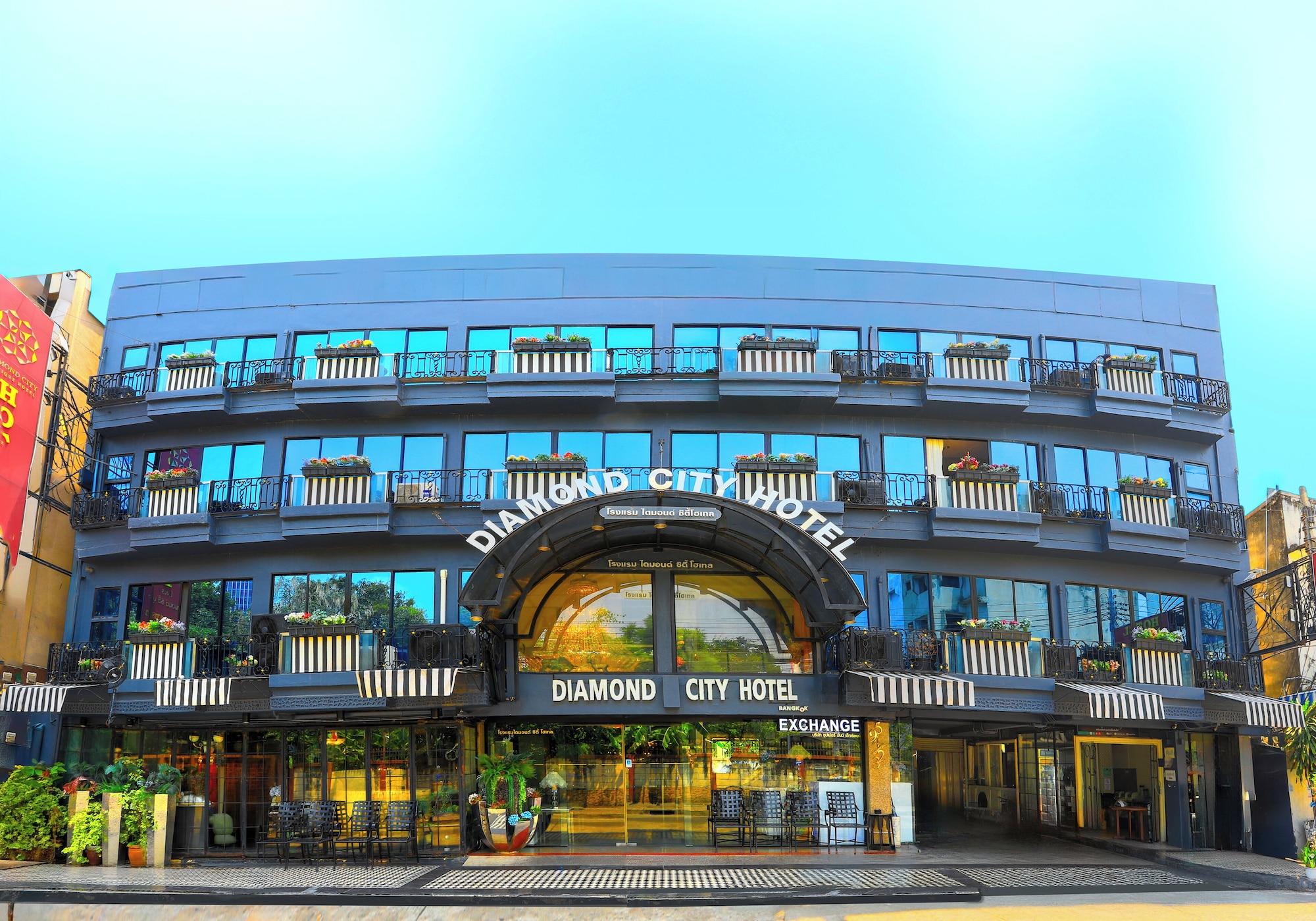 Vista Exterior Diamond City Hotel