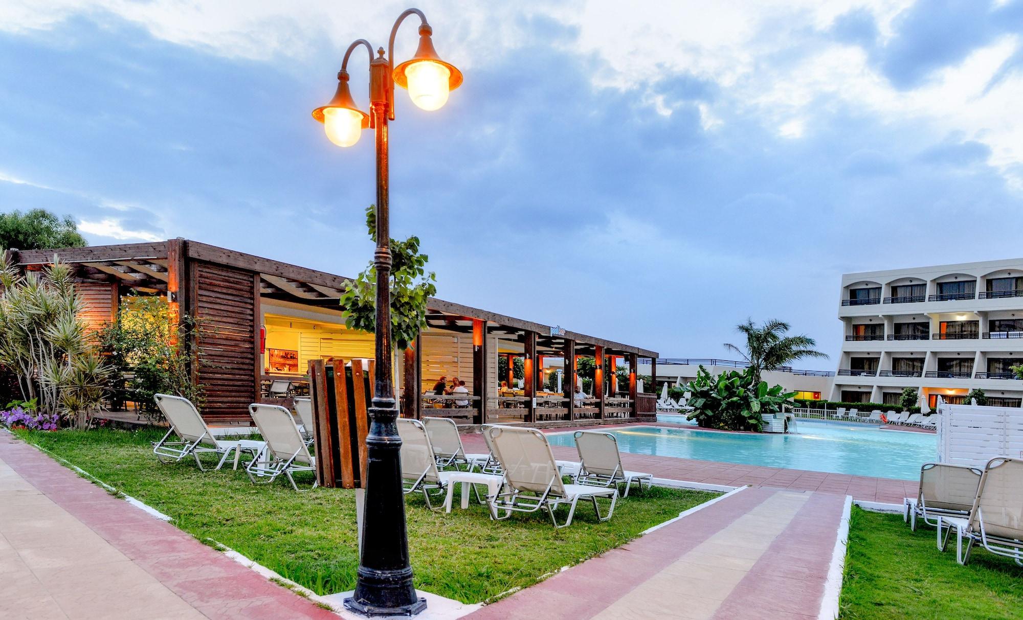 Restaurant Sol Cosmopolitan Rhodes - All inclusive