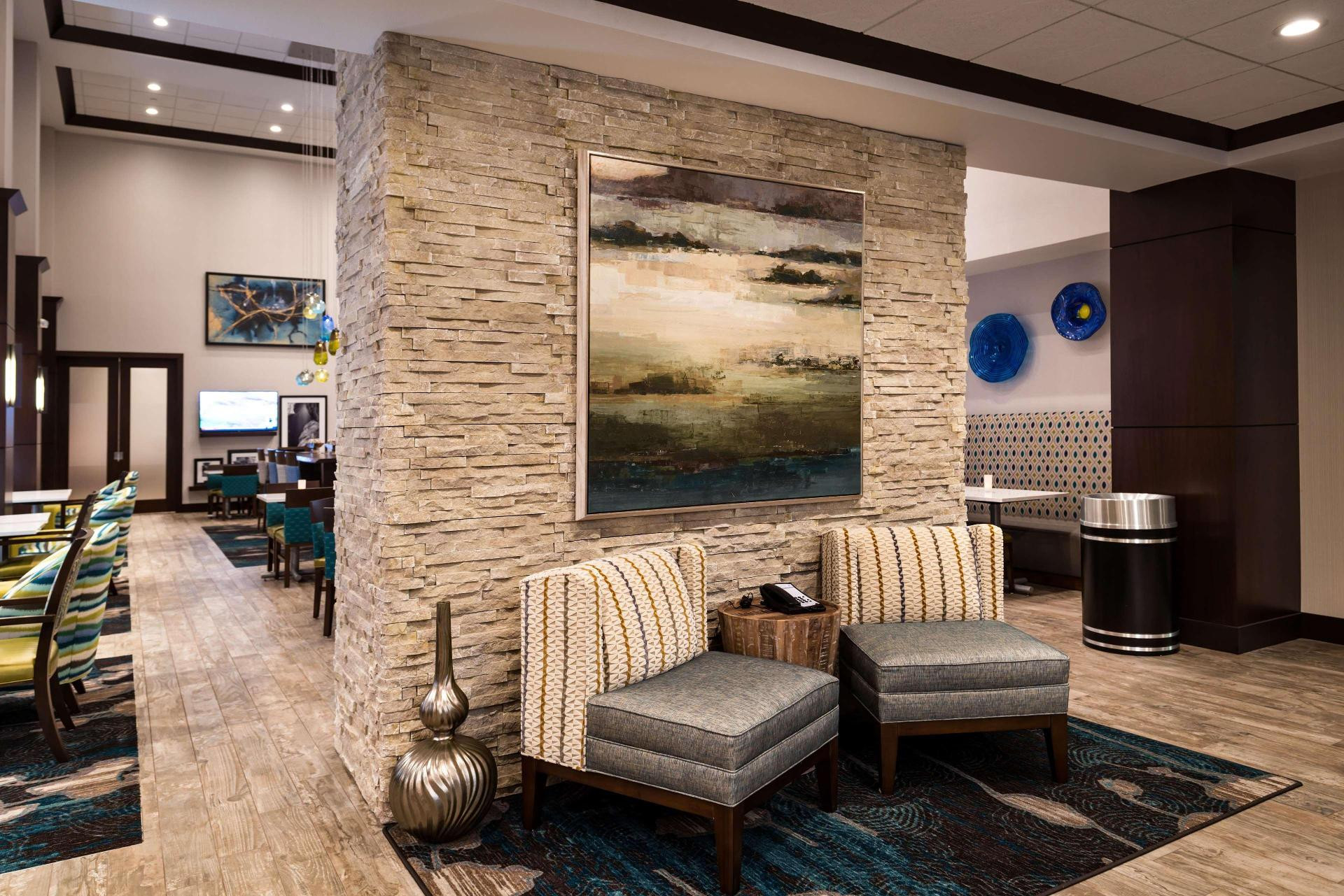 Vista Lobby Hampton Inn & Suites Olympia Lacey