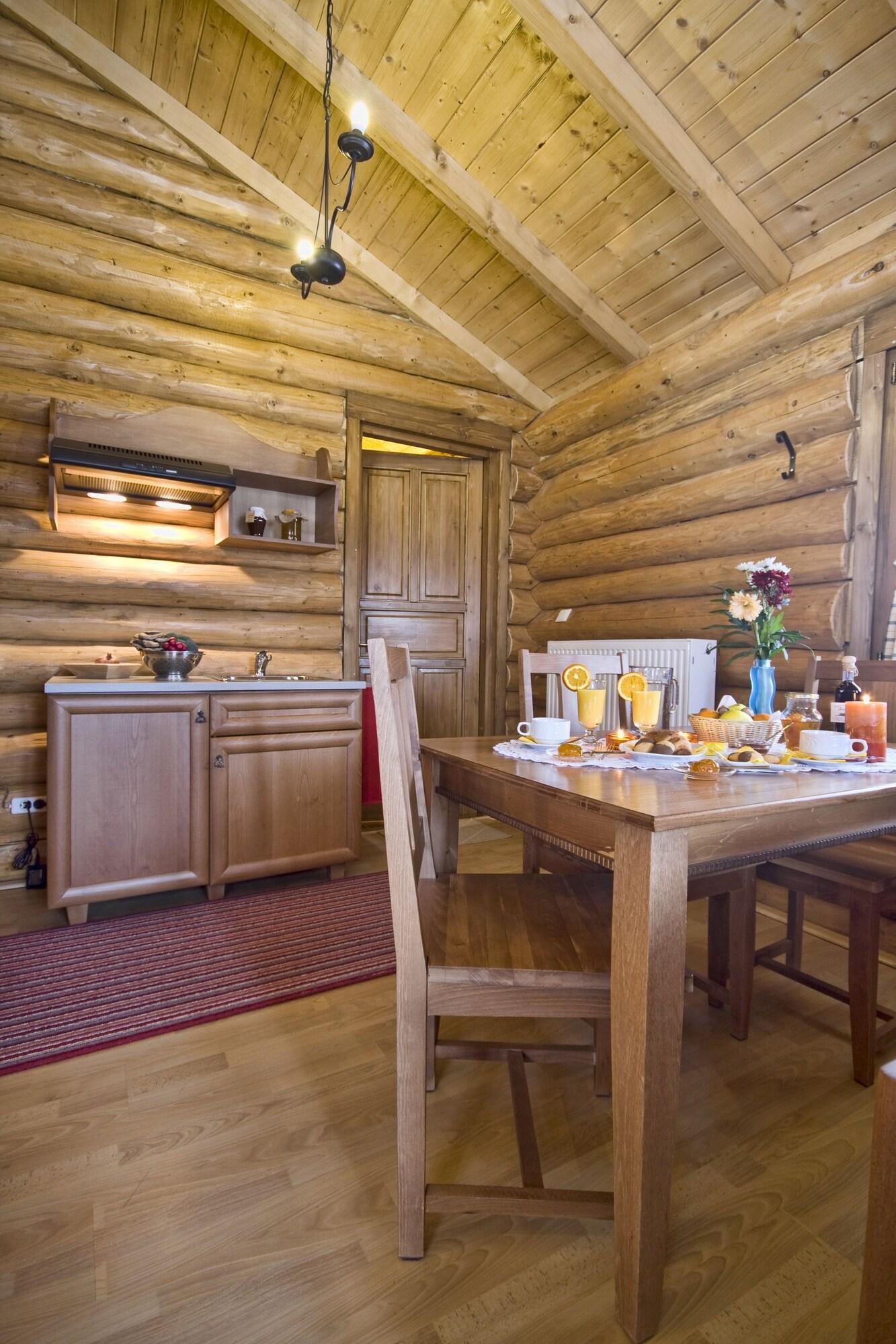 Restaurant Sfendamos Wood Village