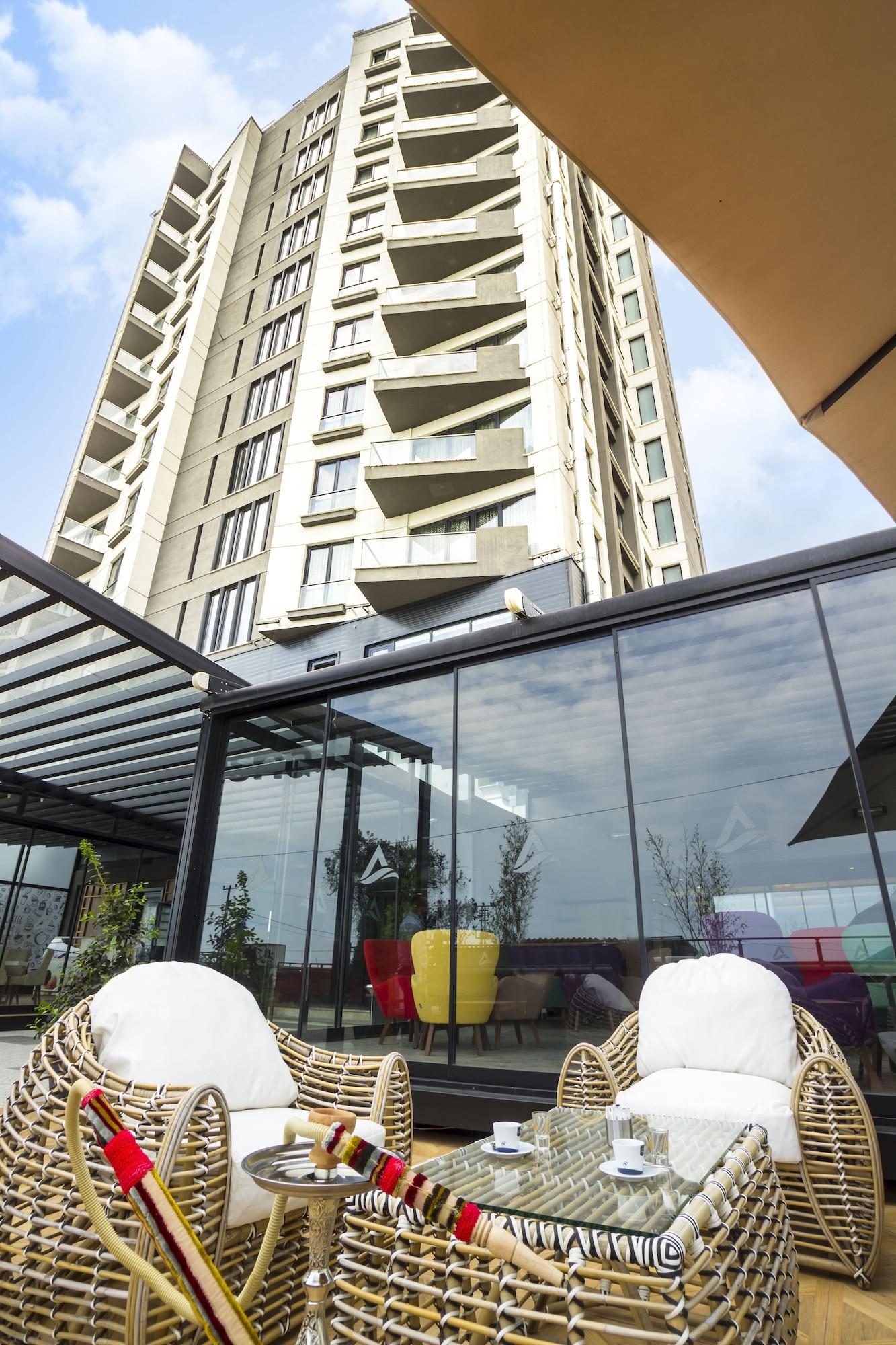 Bar/Salón Alesha Suite