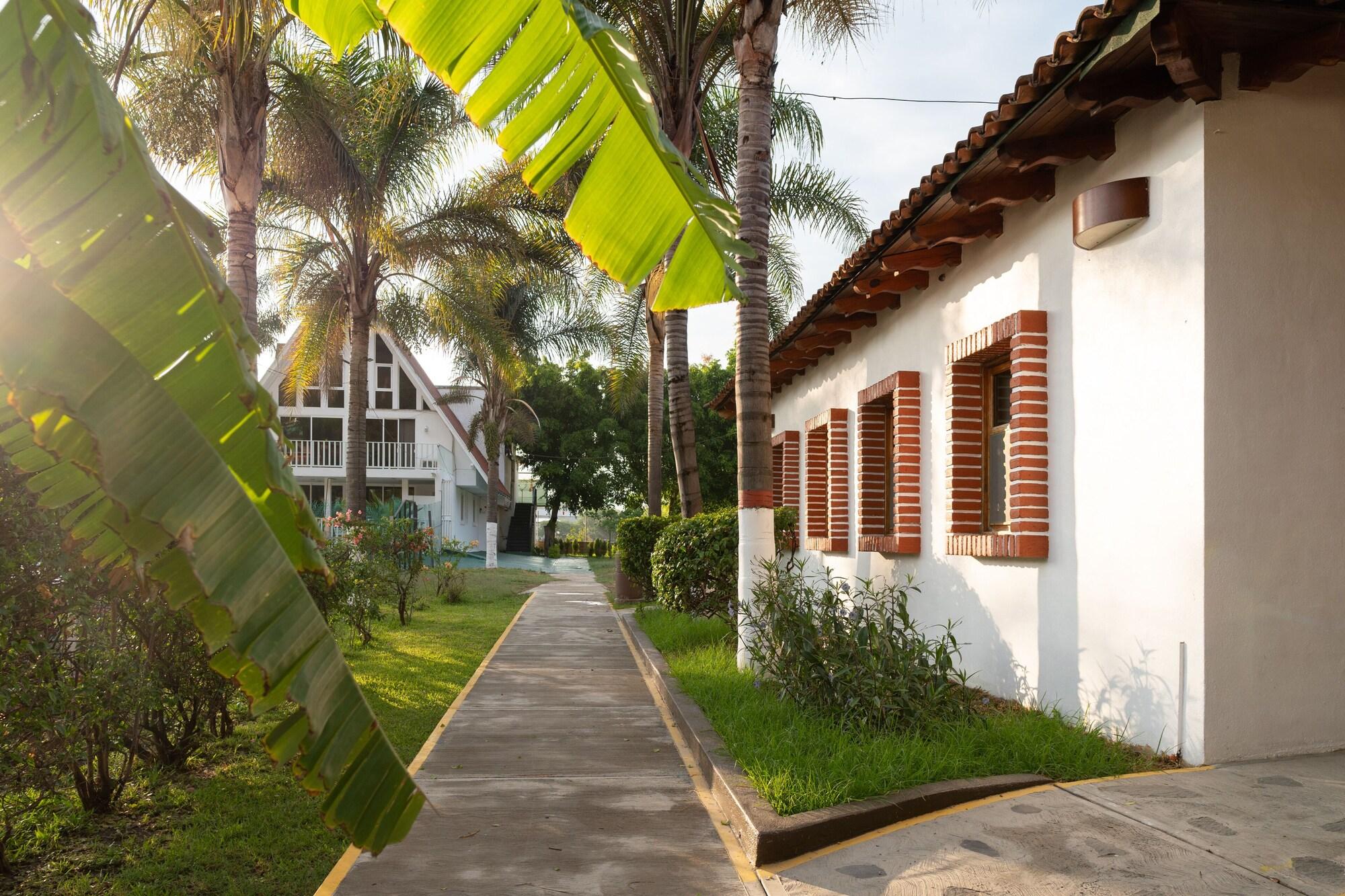 Vista Exterior Las Jaras Aguas Termales