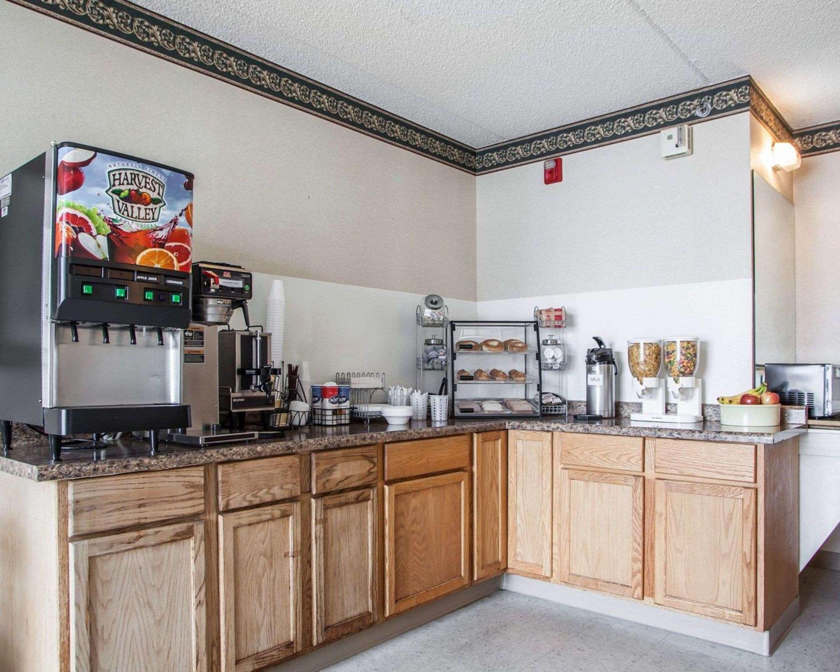 Restaurant Rodeway Inn & Suites Milwaukee Airport