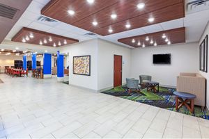 Alojamiento - Holiday Inn Express & Suites Sealy by IHG