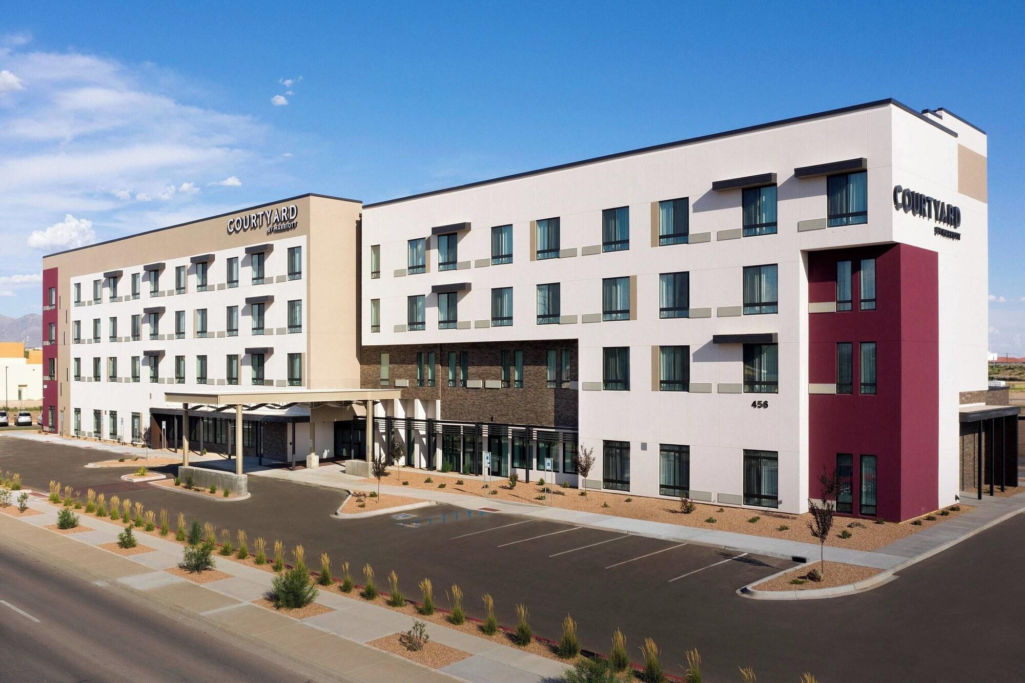 Vista Exterior Courtyard by Marriott Las Cruces at  NMSU