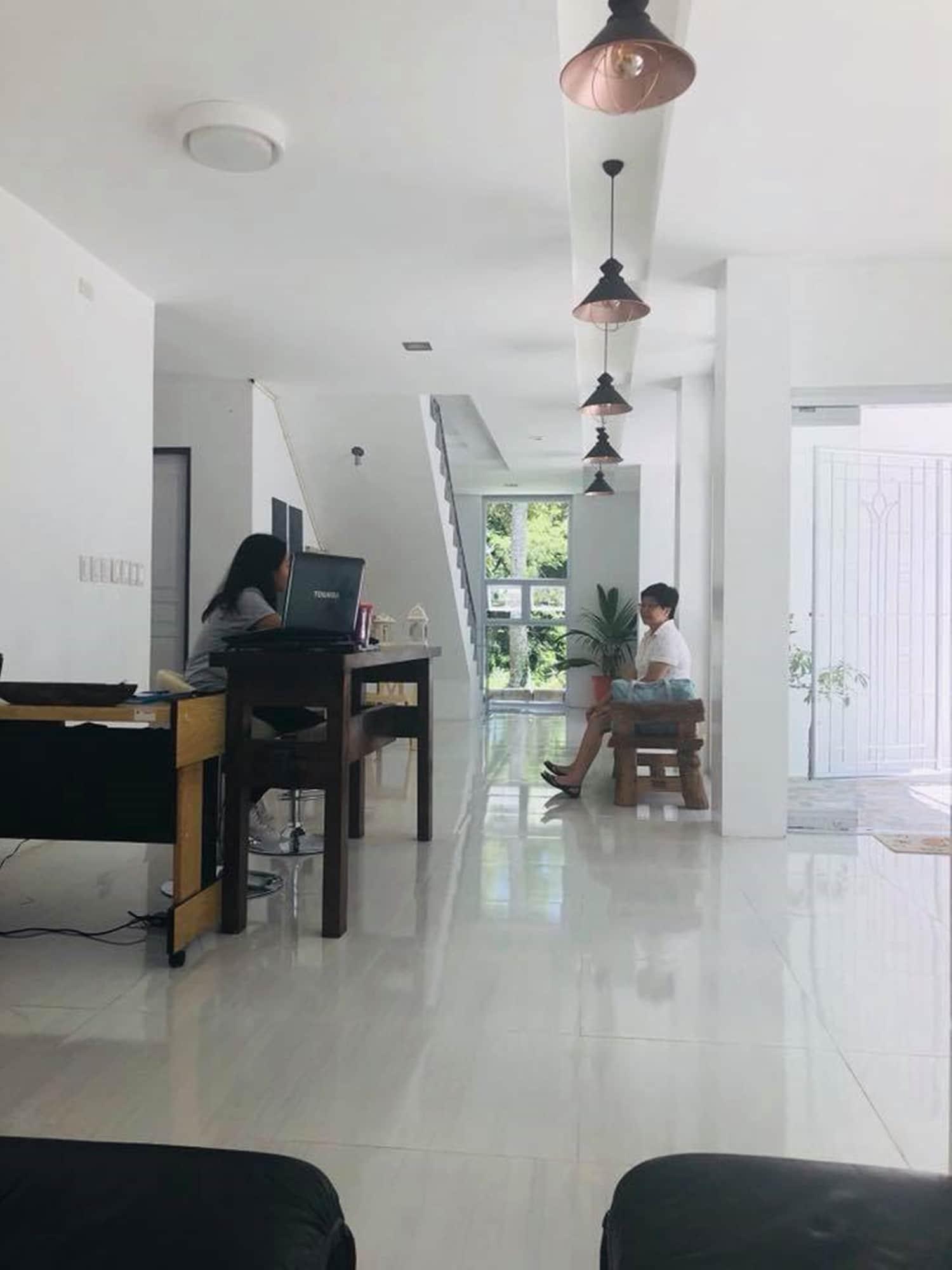 Vista Lobby Hotel Lady Nina