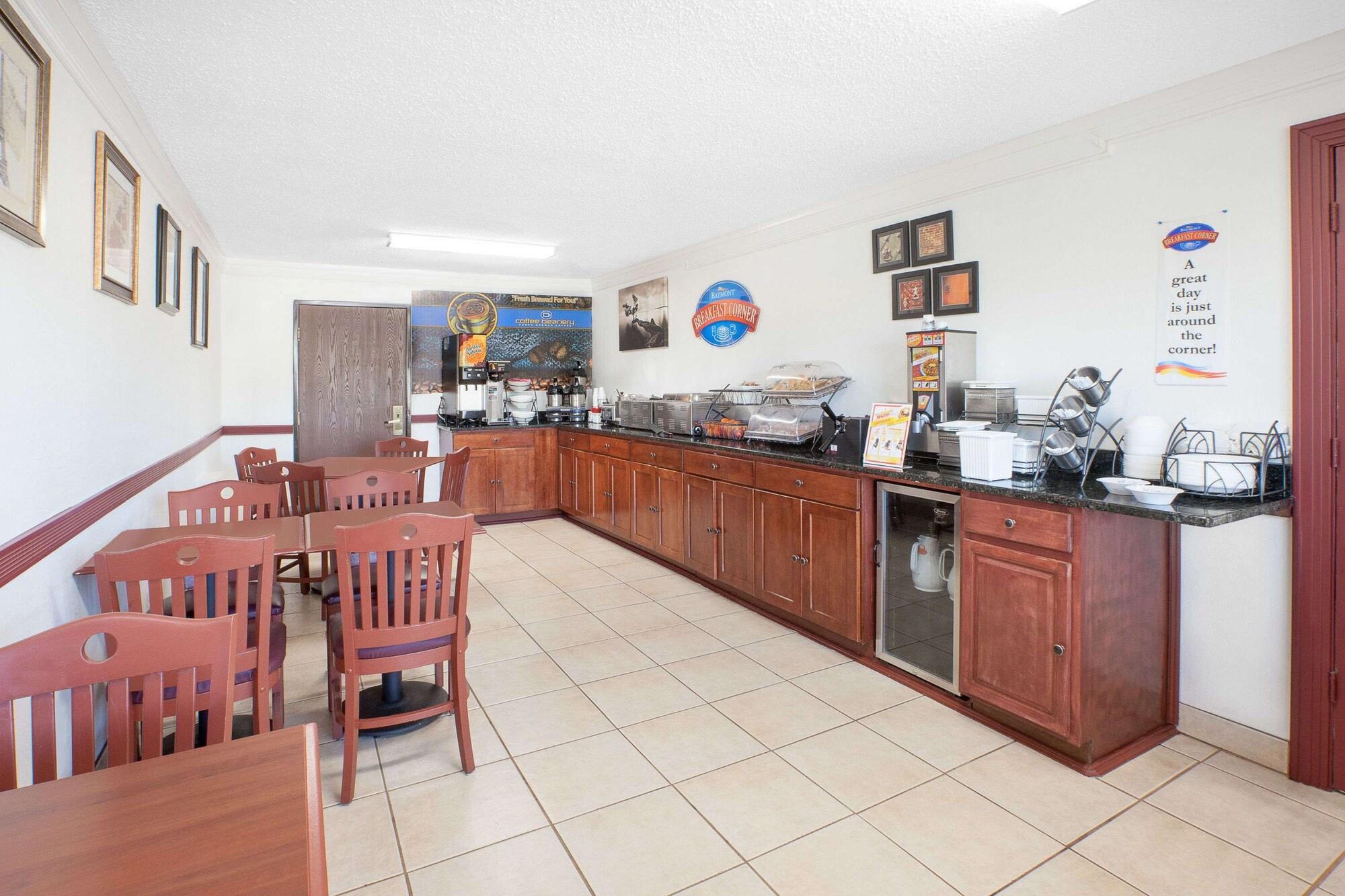 Restaurant Baymont by Wyndham Port Huron