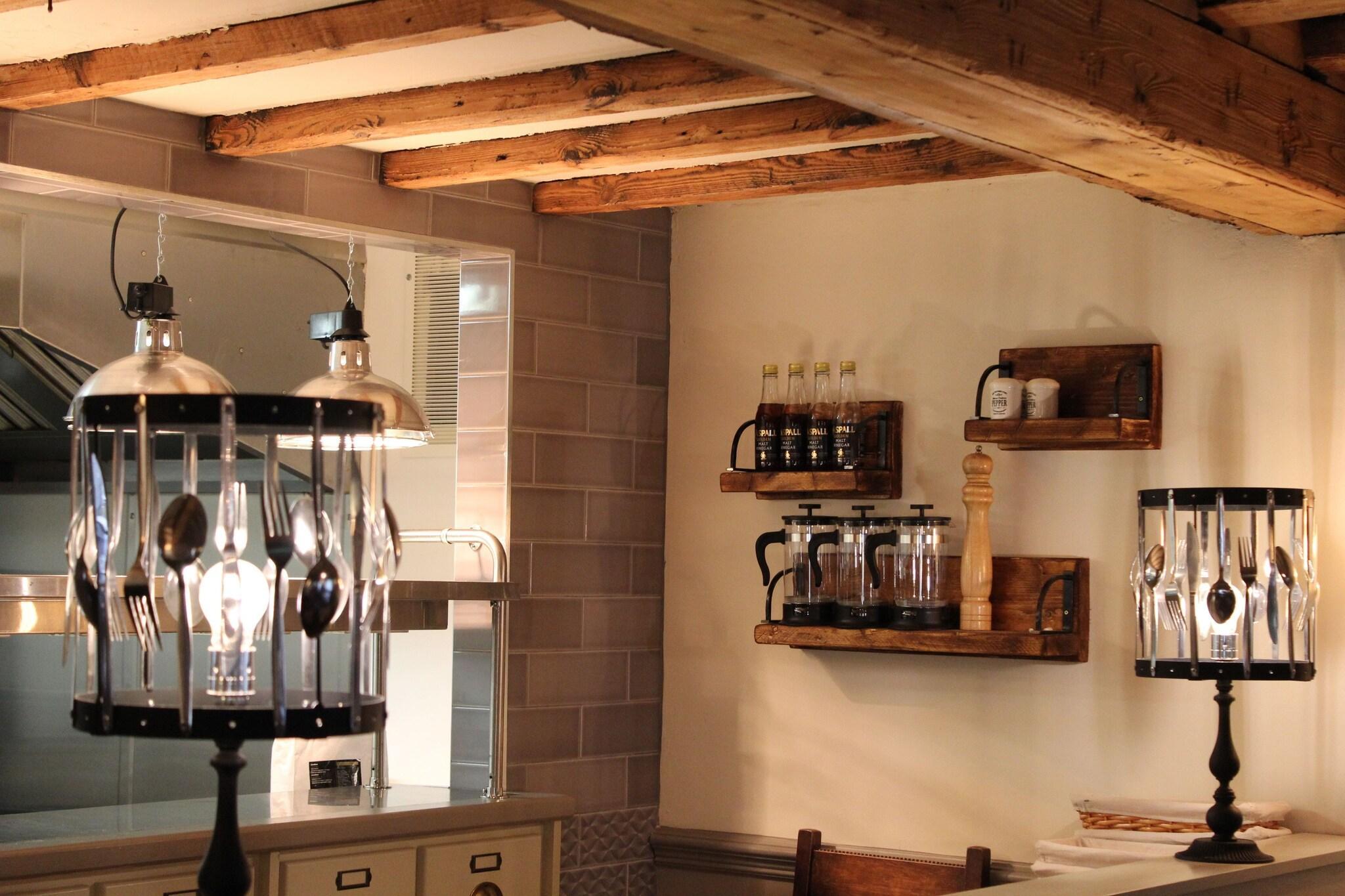 Restaurant The Falcon Inn