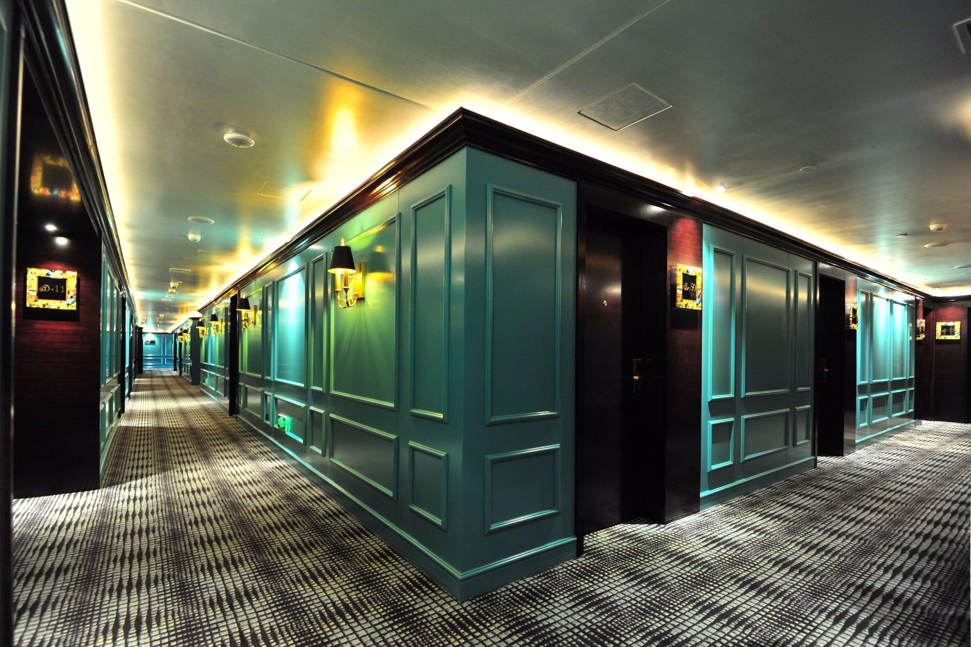 Varios Boutique Hotel
