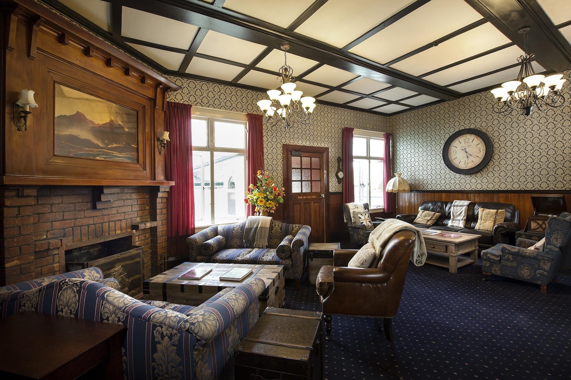 Vista Lobby Okoroire Hot Springs Hotel