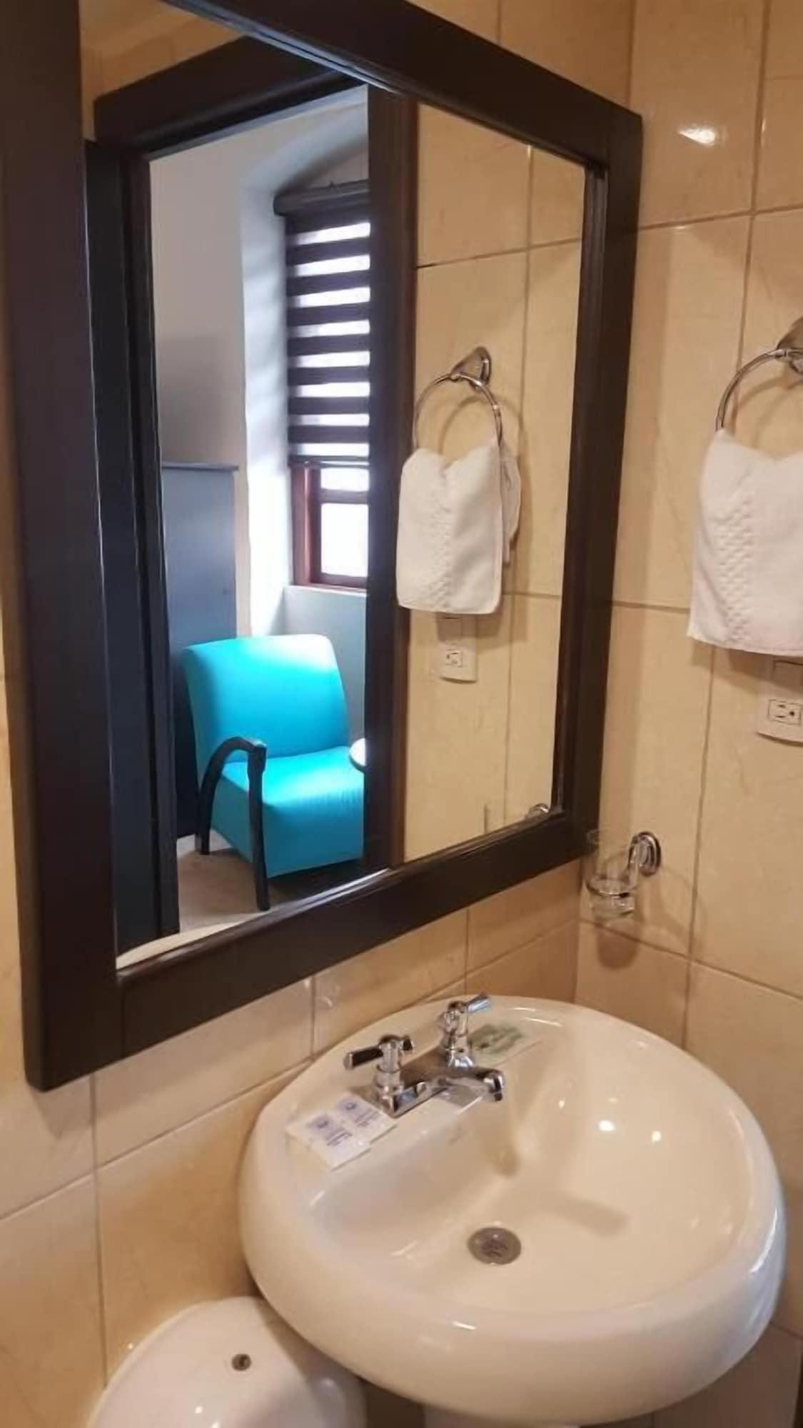Equipamiento de Habitación Hotel Gran Colombia