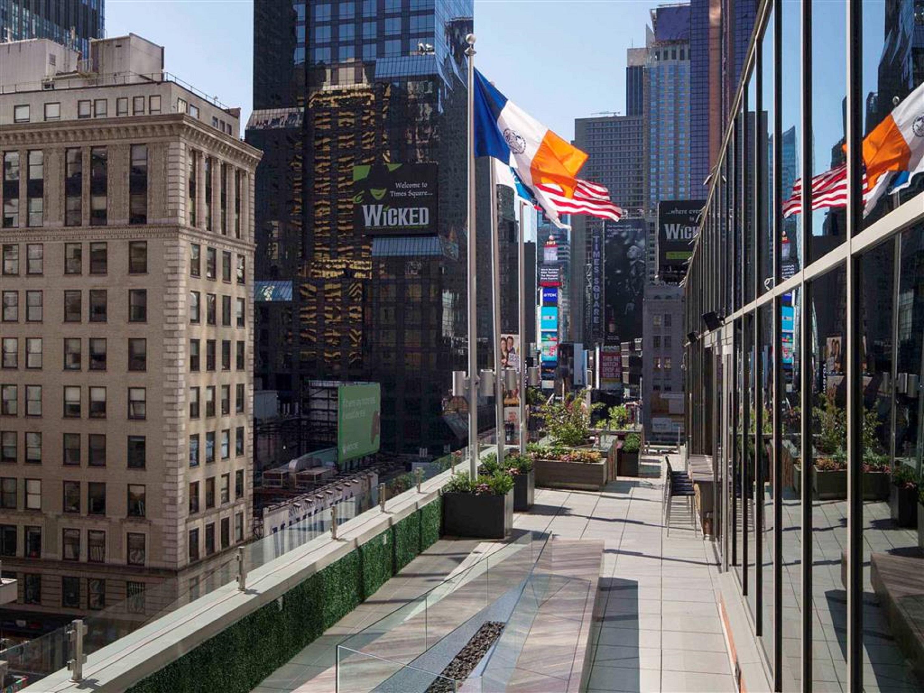 Restaurant M Social Hotel New York Times Square