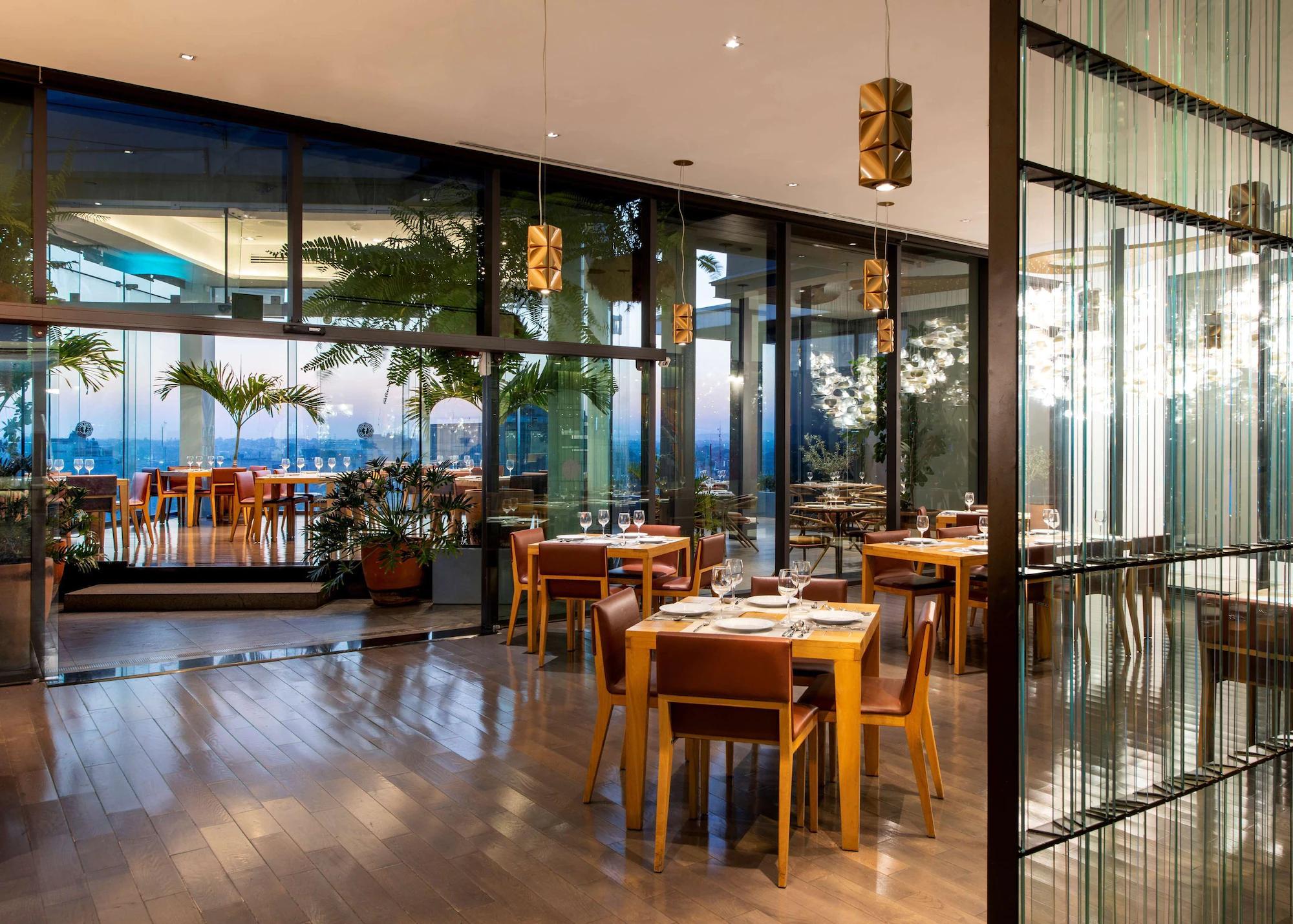 Restaurant DoubleTree by Hilton Guadalajara Centro Historico