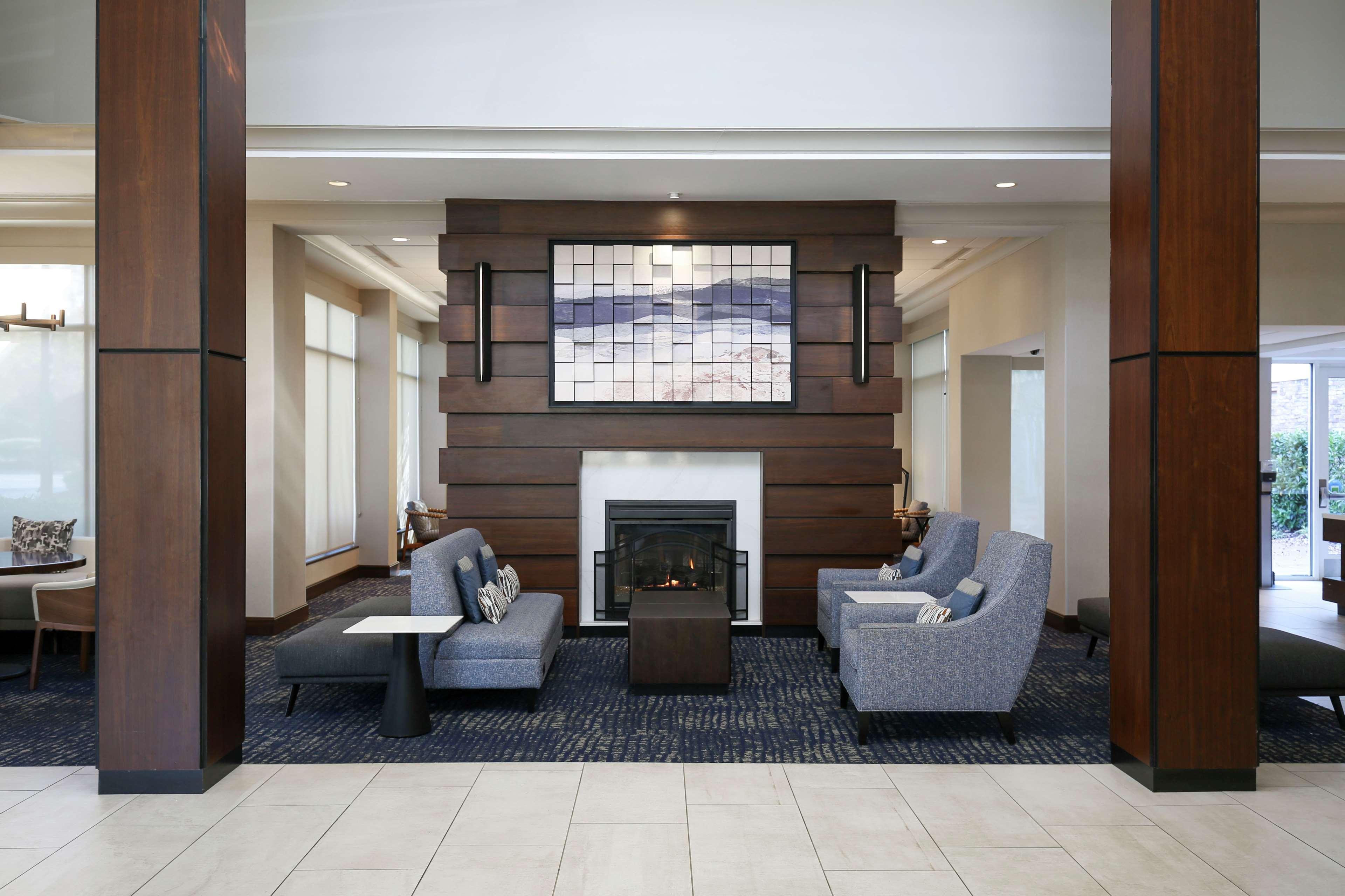 Vista Lobby Hilton Garden Inn Melville