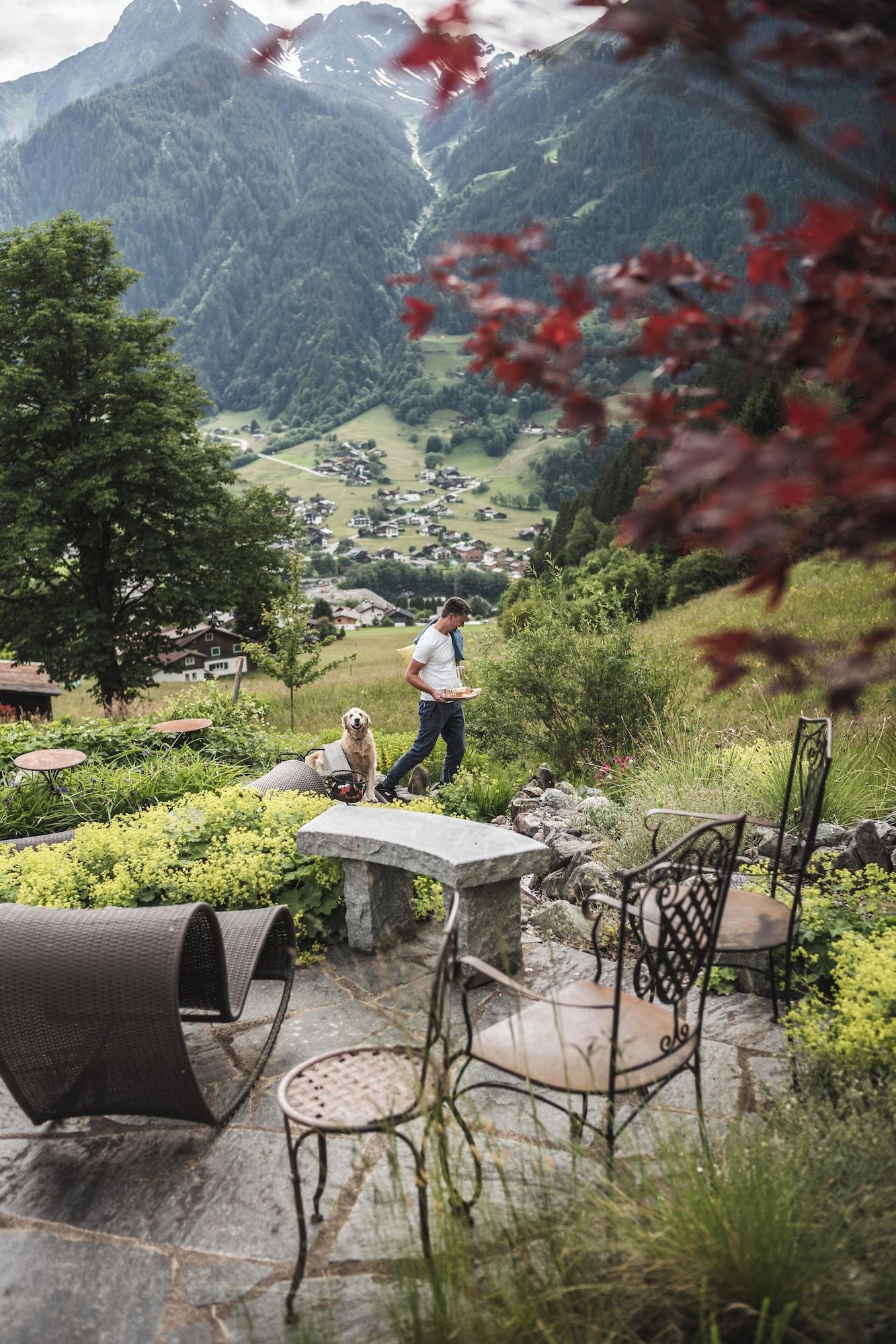 Vista Exterior Tanafreida Apartments