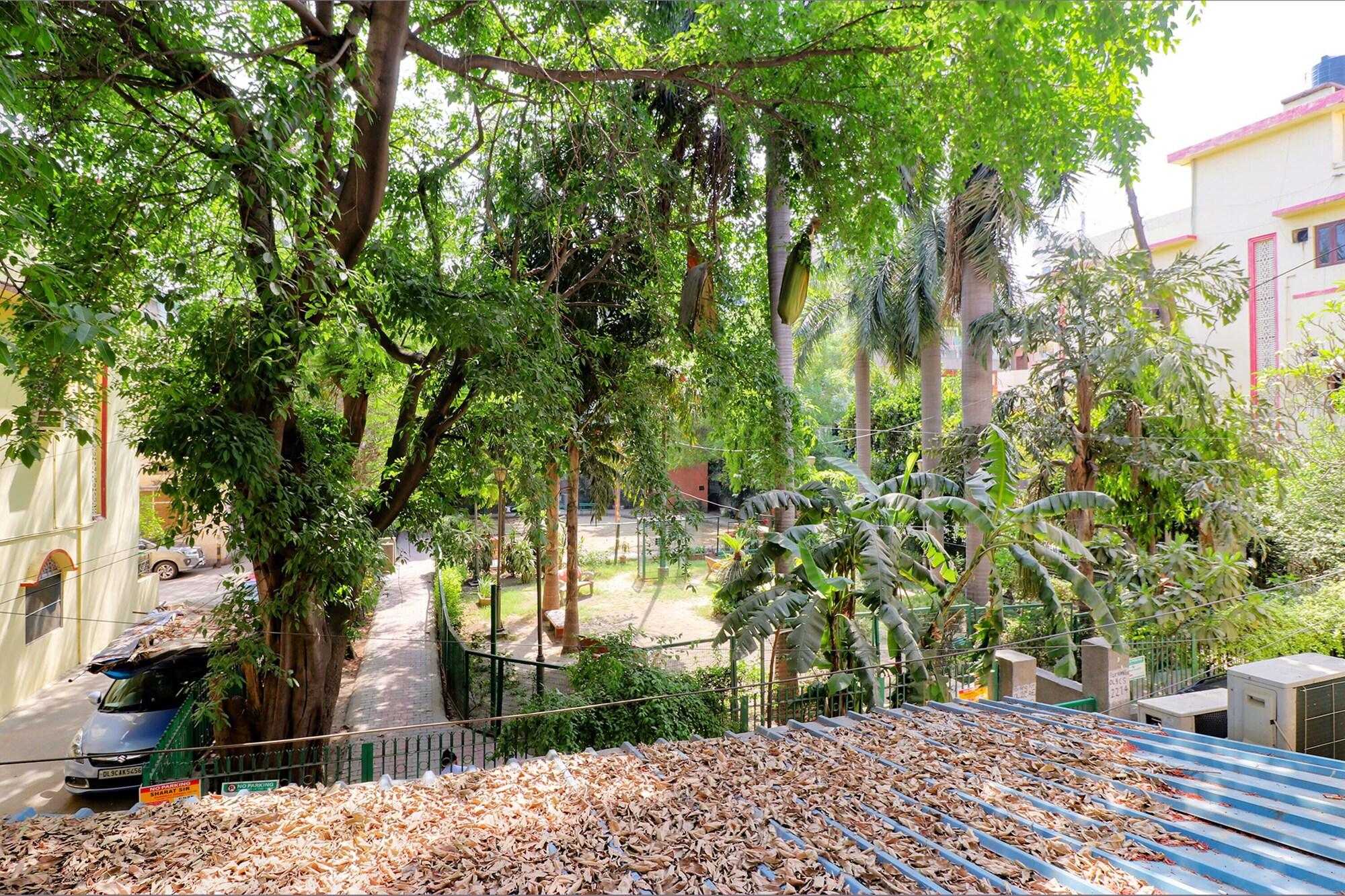 Comodidades del Alojamiento FabHotel Yug Villa