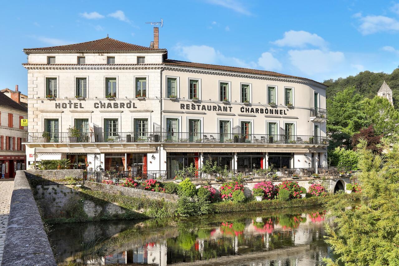 Vista Exterior Logis Hotel Charbonnel