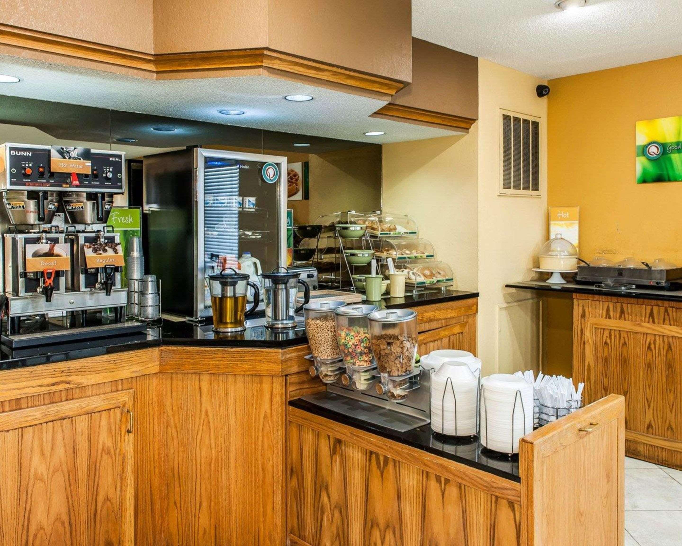 Restaurant Quality Inn & Suites Shelbyville I-74
