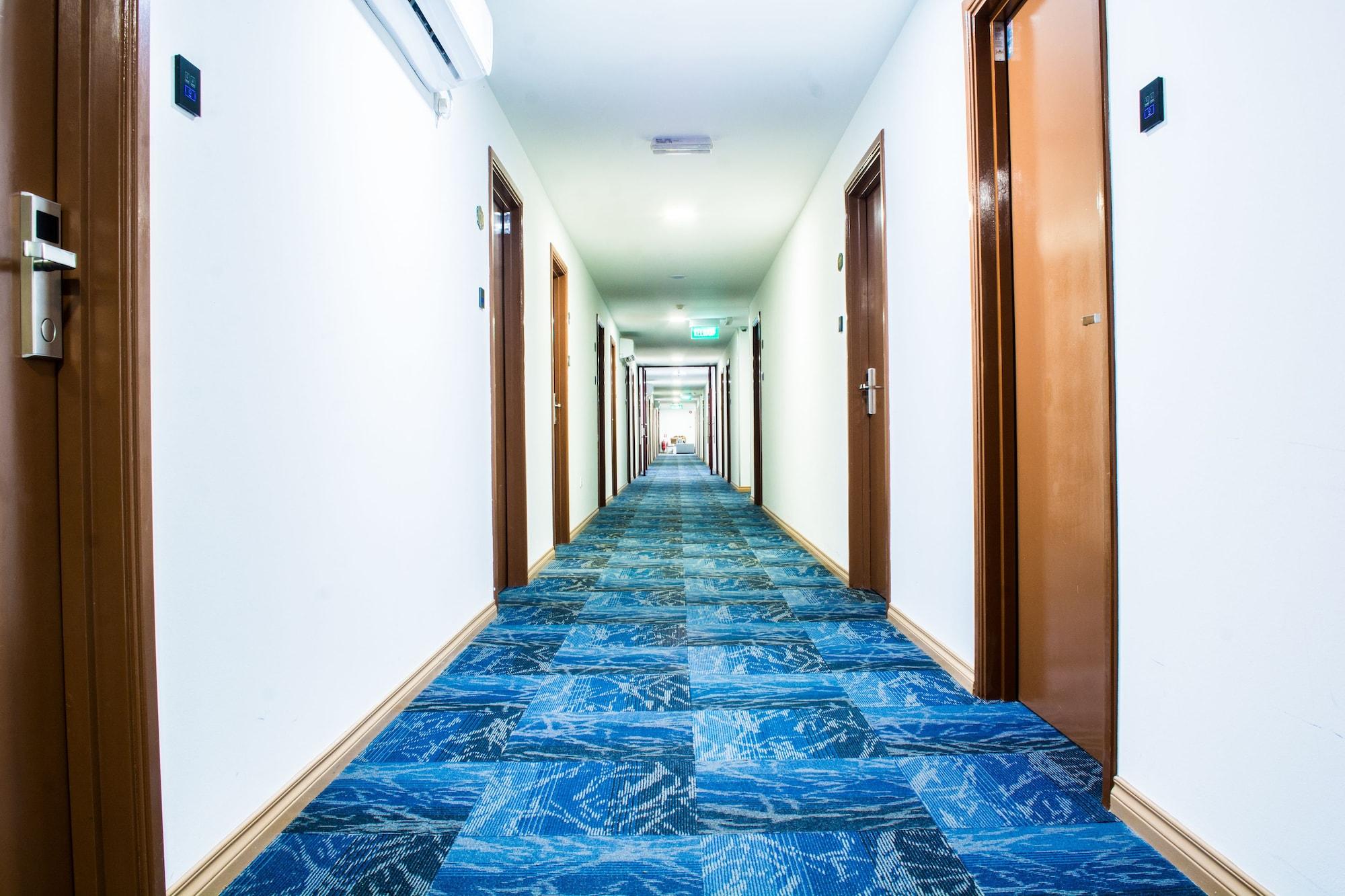 Varios Al-Afiah Hotel