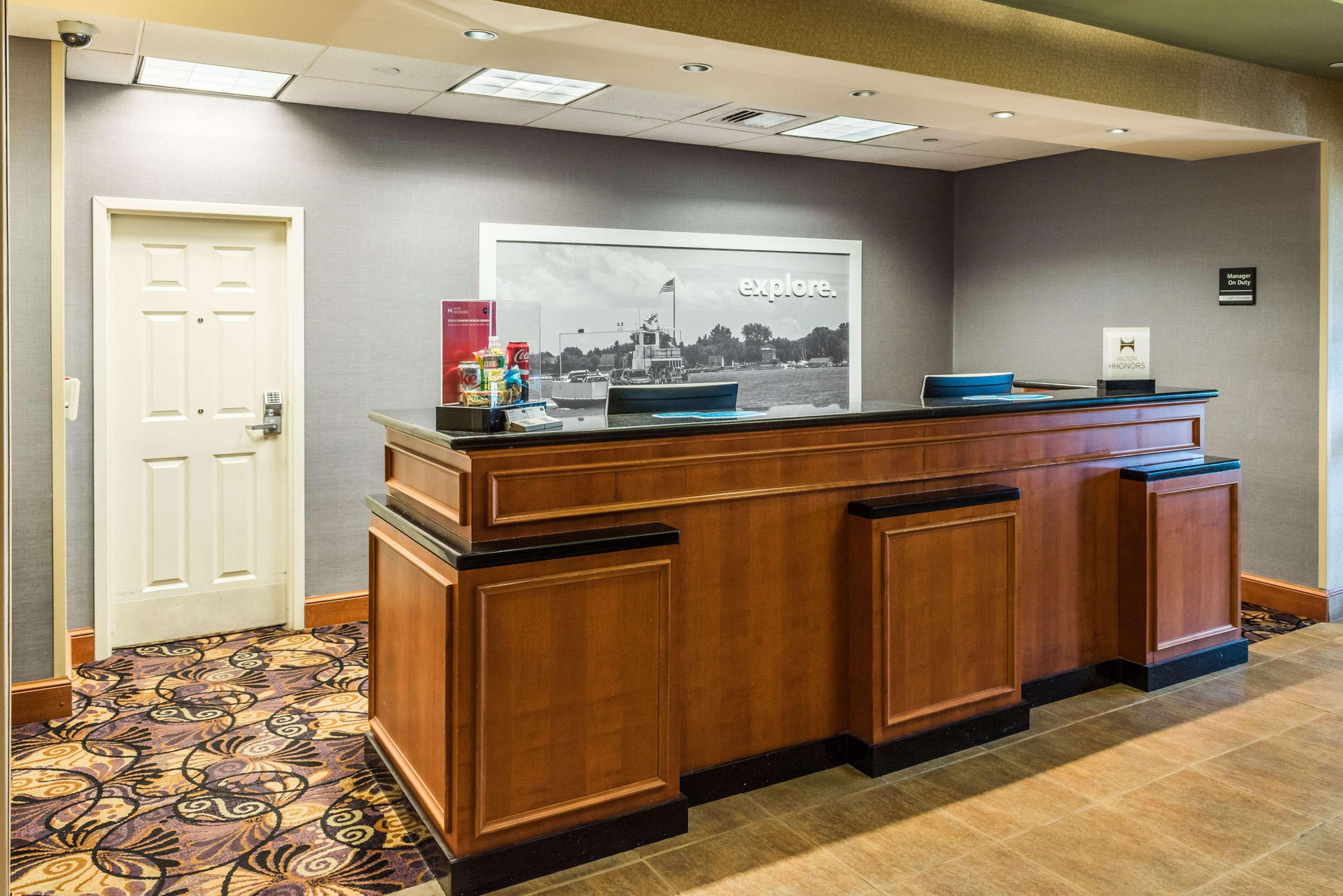 Vista Lobby Hampton Inn Easton