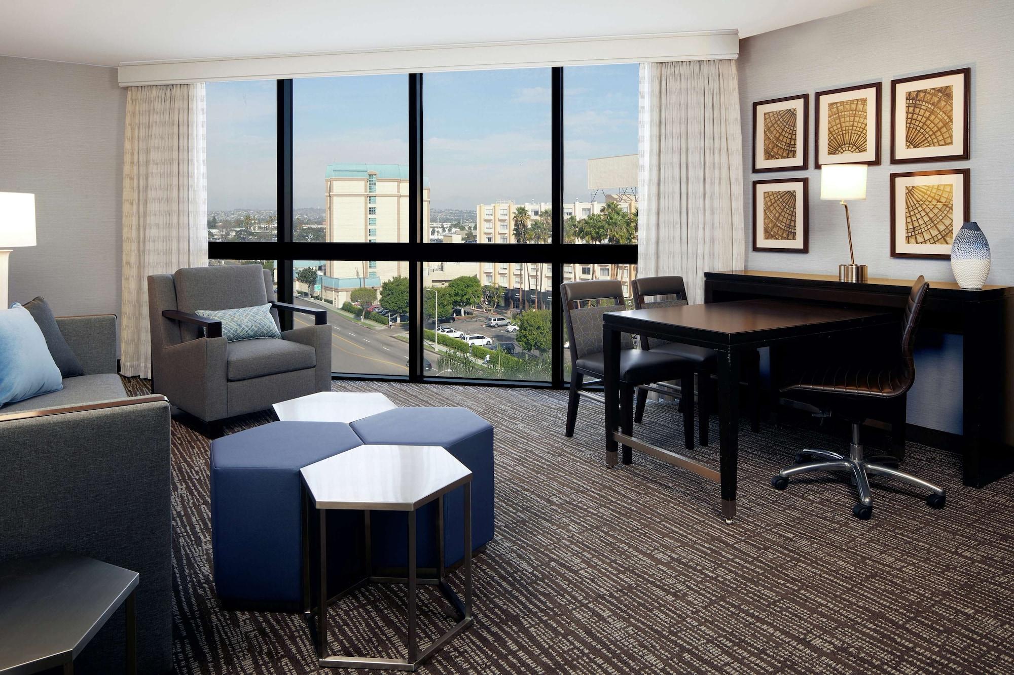 Habitación Embassy Suites by Hilton Los Angeles International Airport North