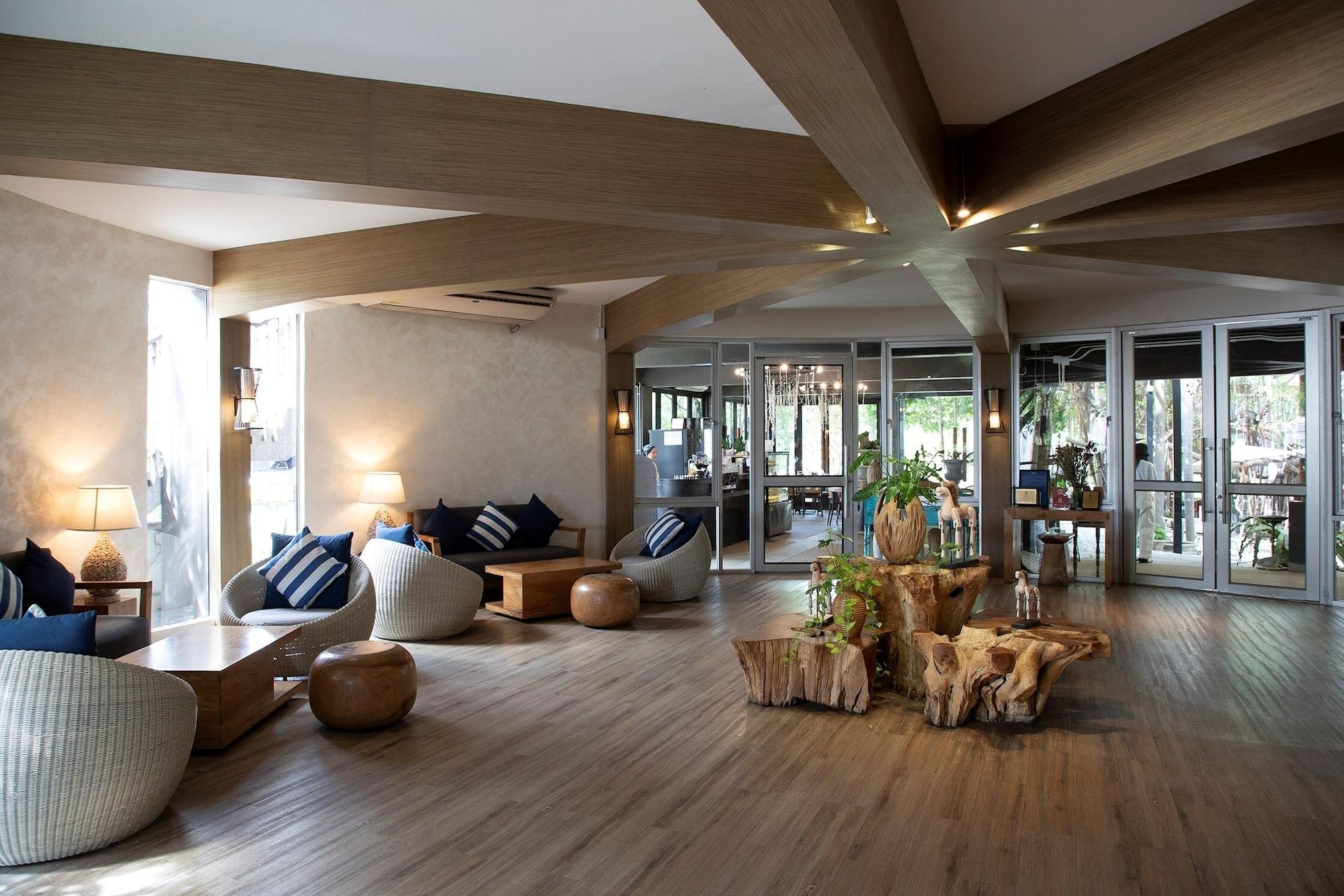 Vista Lobby The Leela Resort & Spa Pattaya