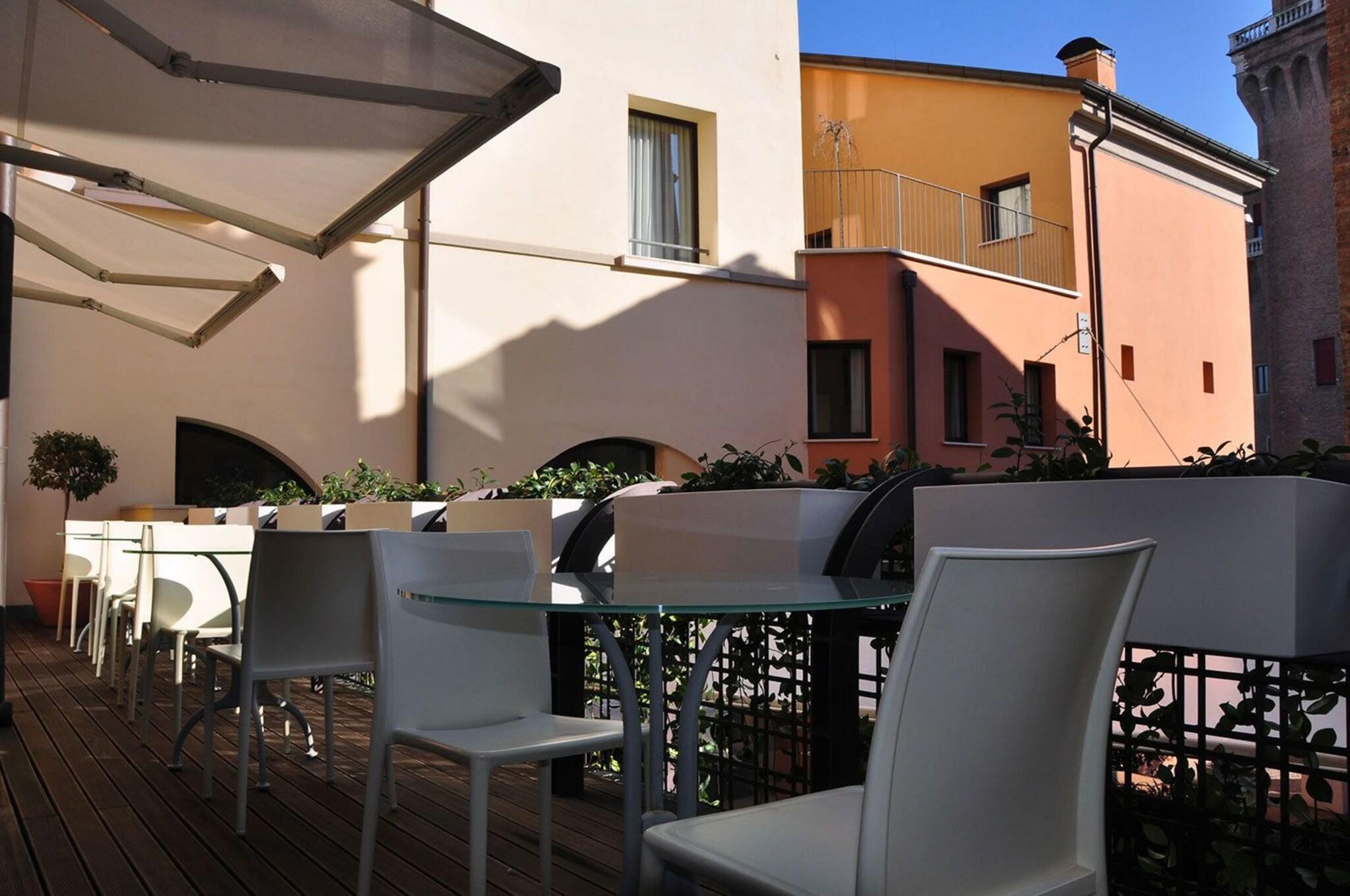 Varios Hotel Ferrara