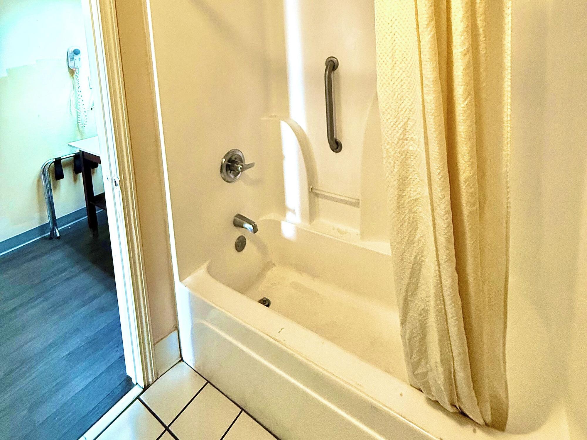 Equipamiento de Habitación Magnolia Inn Townhouse Hattiesburg MS I-59