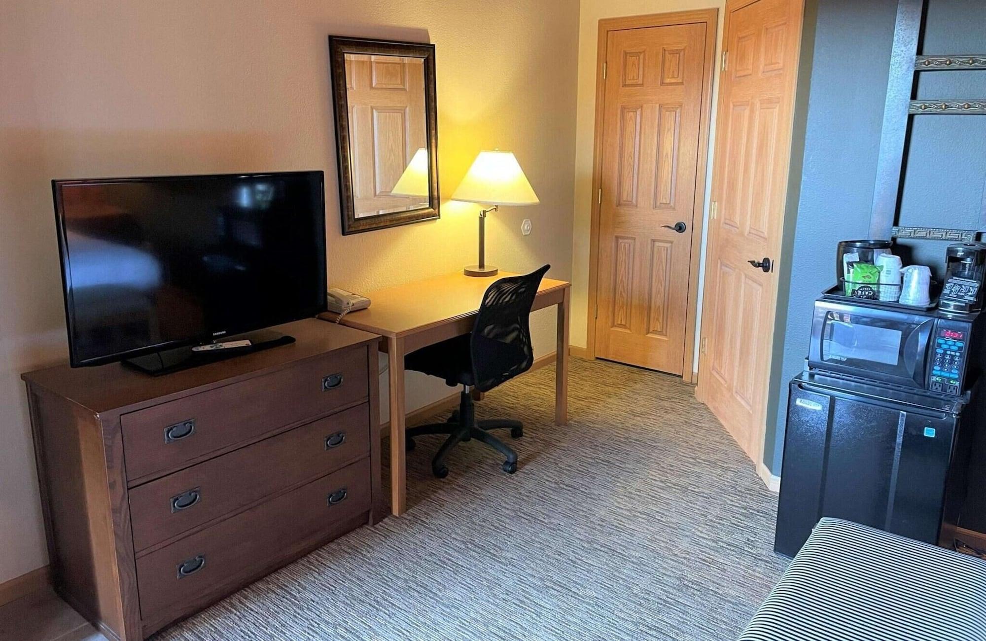 Habitación Crossroads Hotel and Event Center