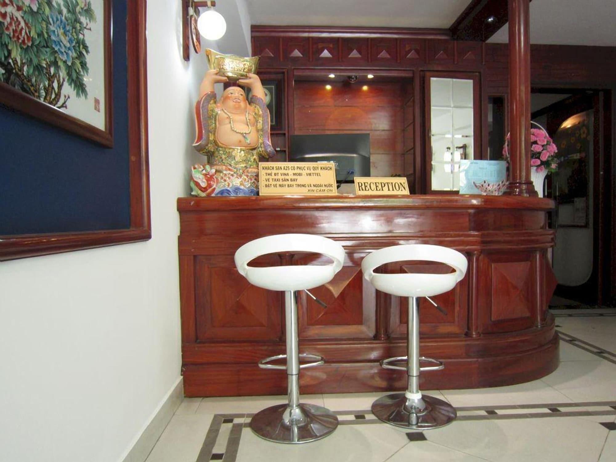Restaurant A25 Hotel - 122 Le Lai