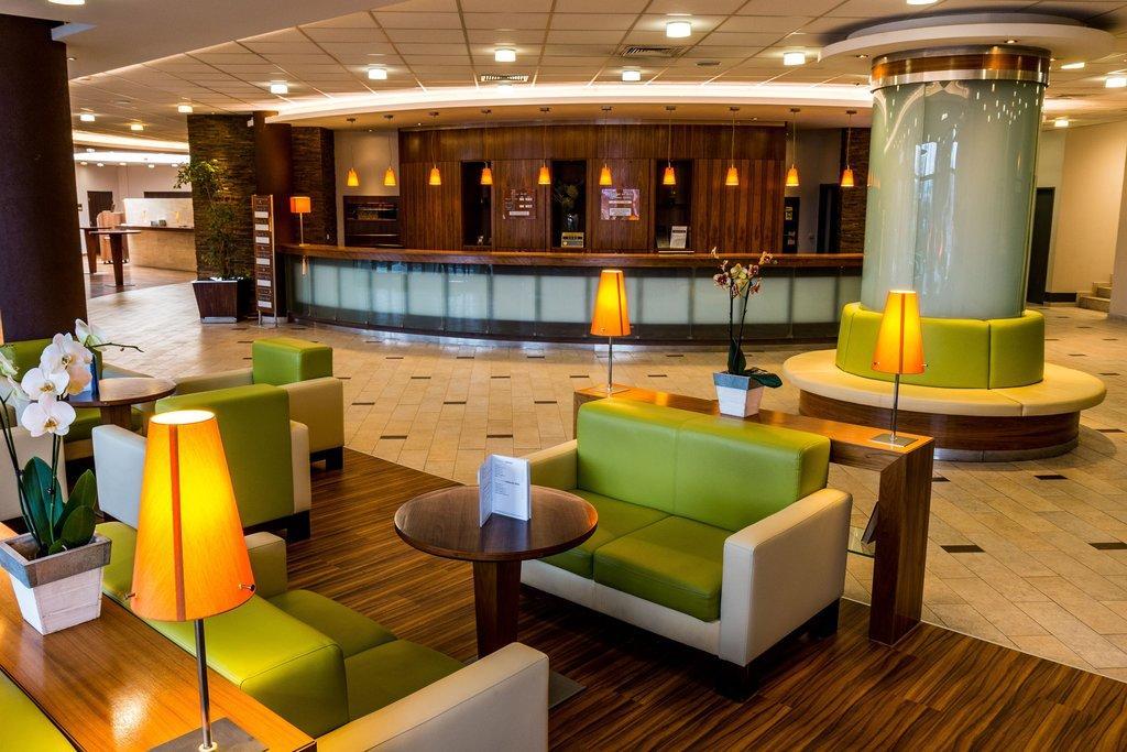 Vista Lobby Holiday Inn Budapest-Budaörs by IHG