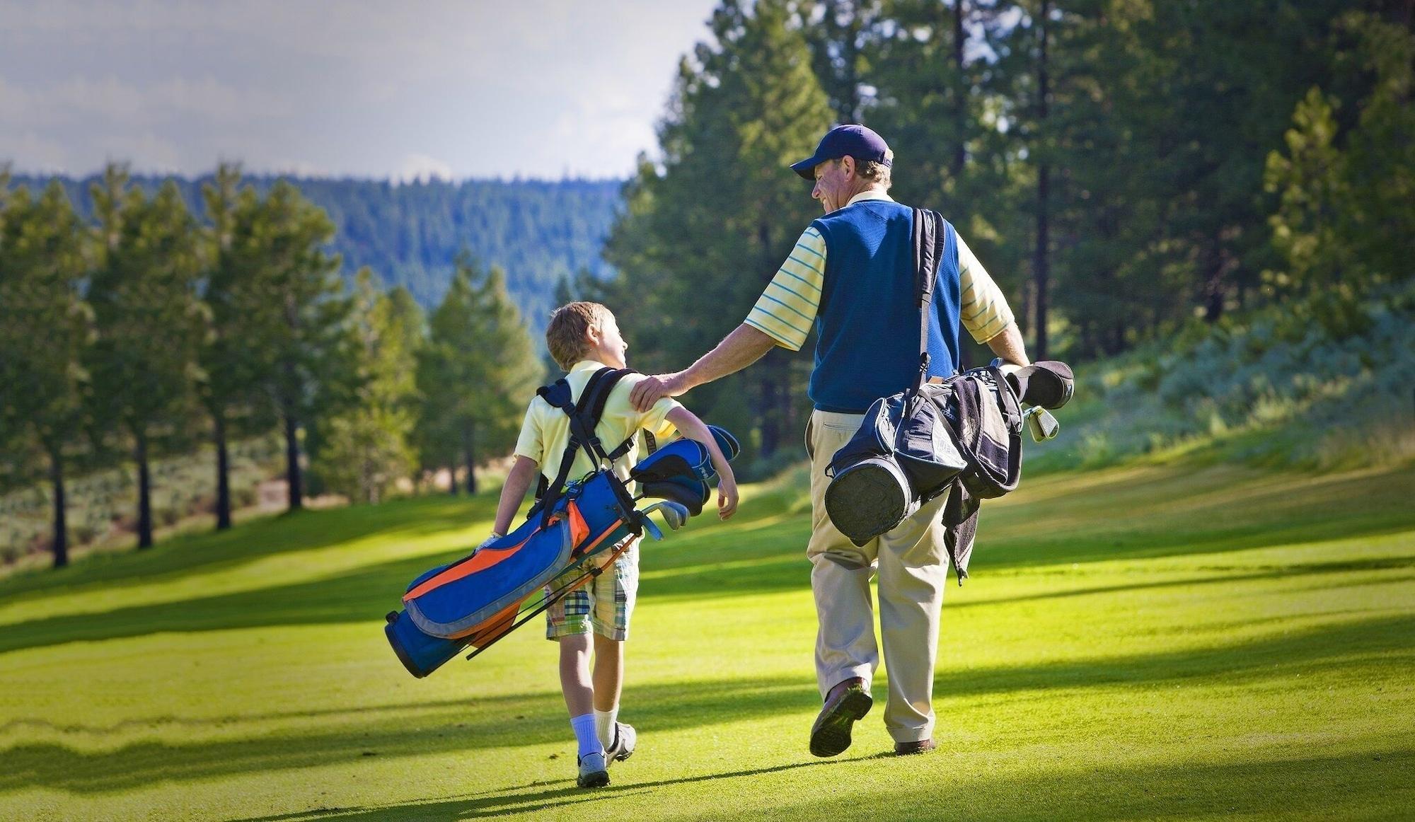 Campo de Golf Modern Hotel-Style Studio - Timber Creek Lodge #210 by RedAwning Save 10% on 3 Nights, 15% on 5 Nights!